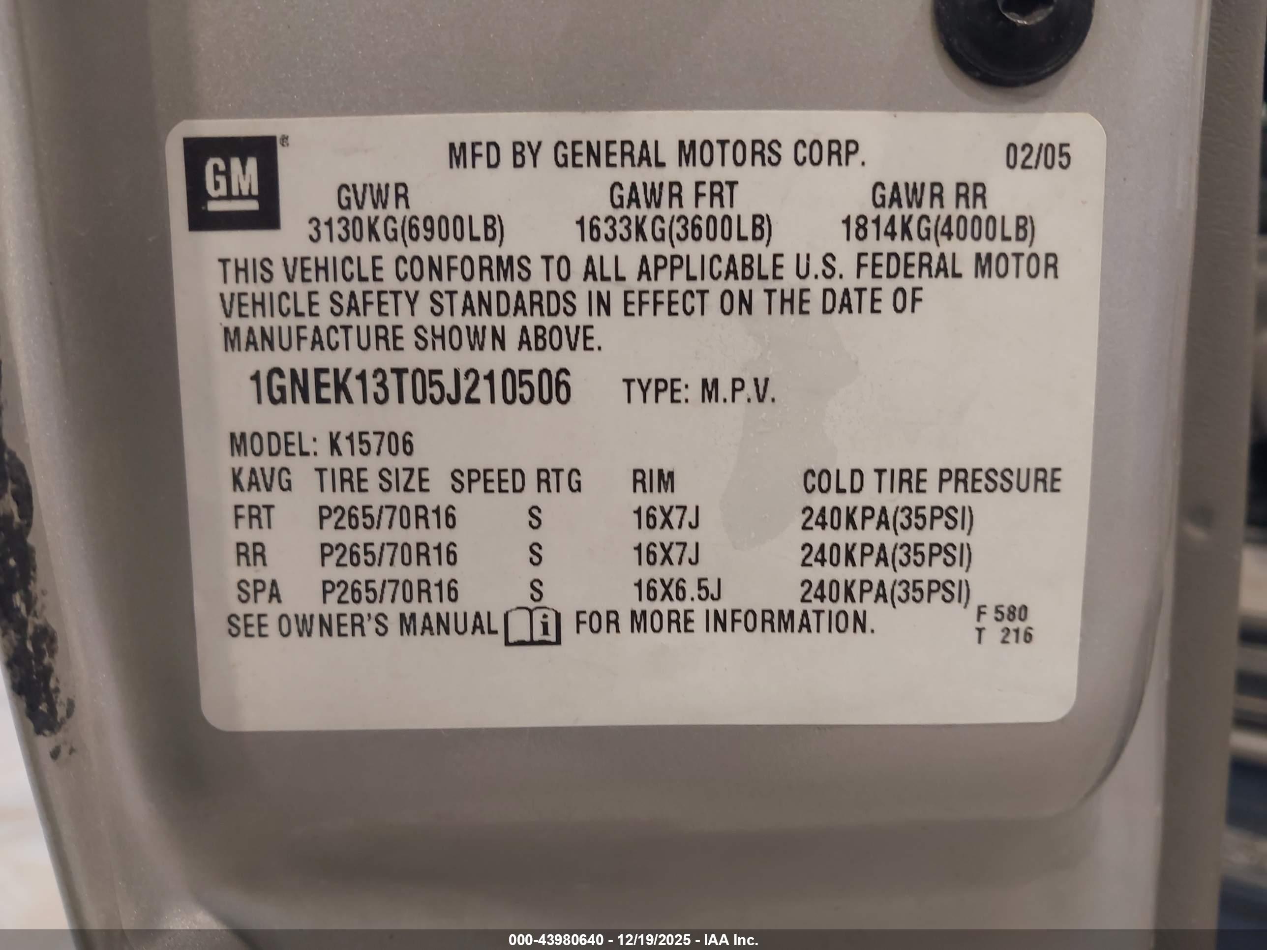 CHEVROLET TAHOE image 9