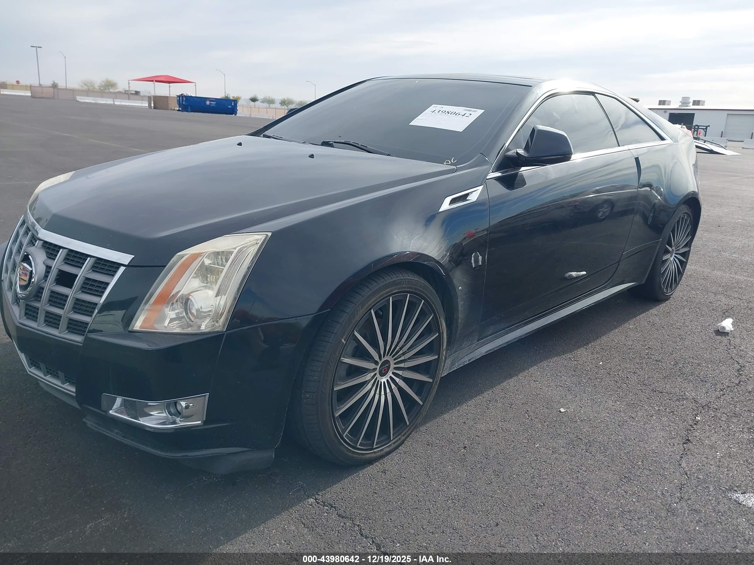 CADILLAC CTS image 2