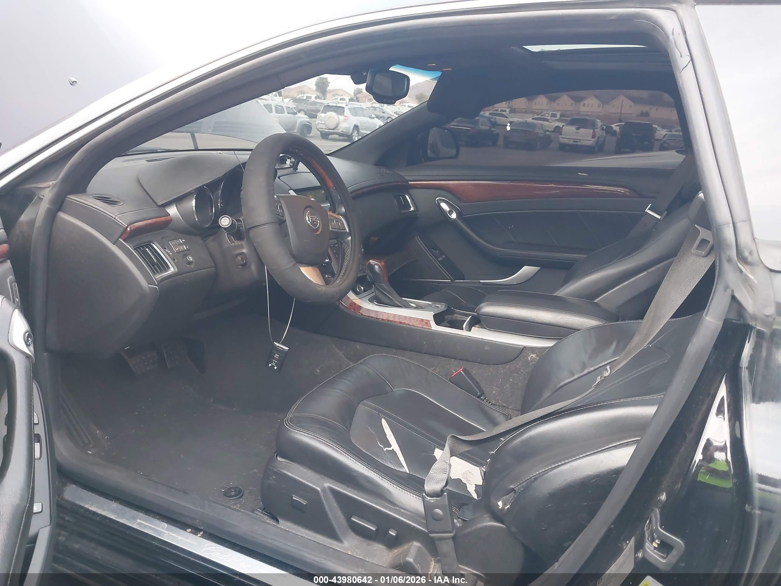 CADILLAC CTS image 5