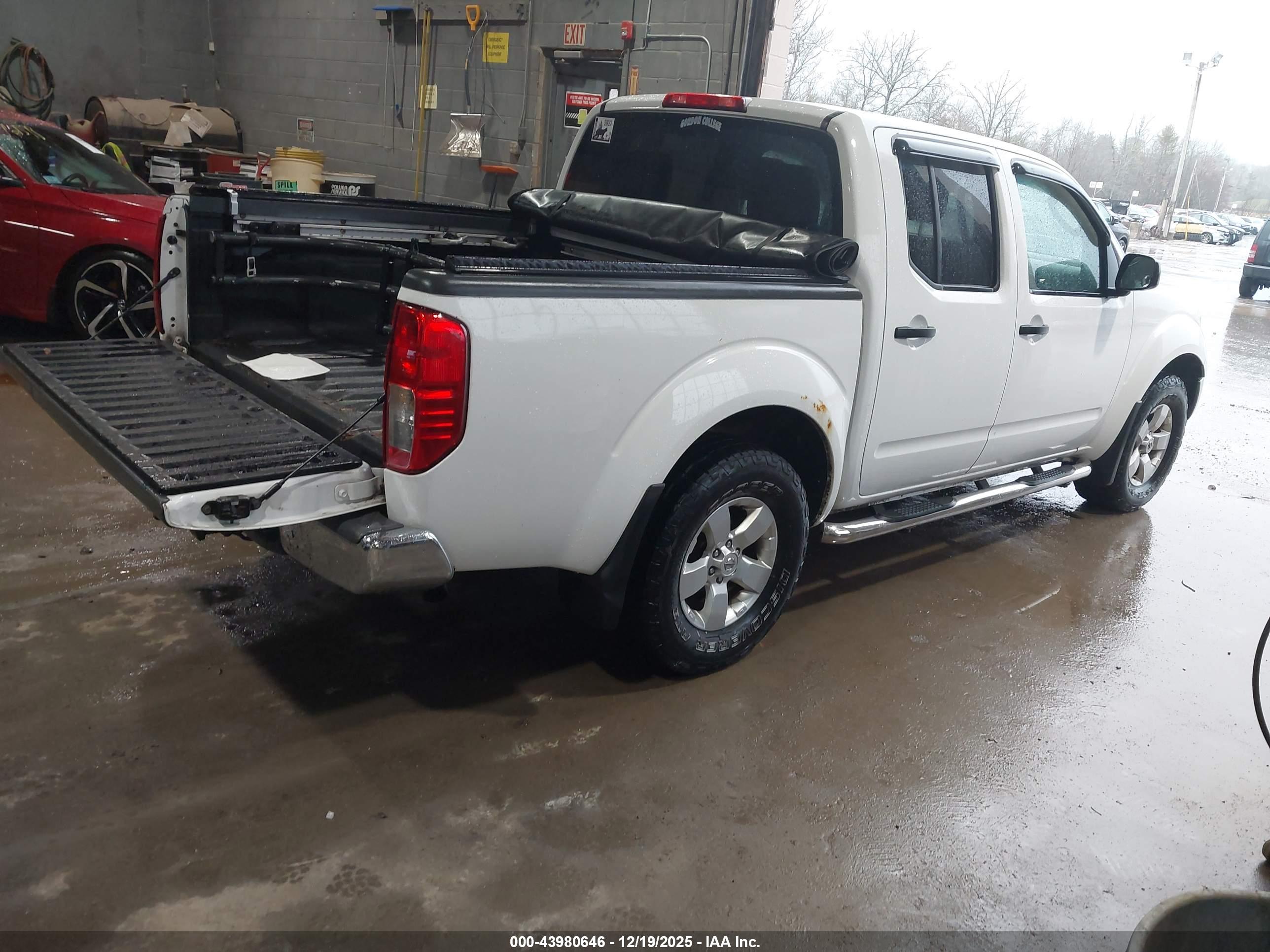 NISSAN FRONTIER image 4