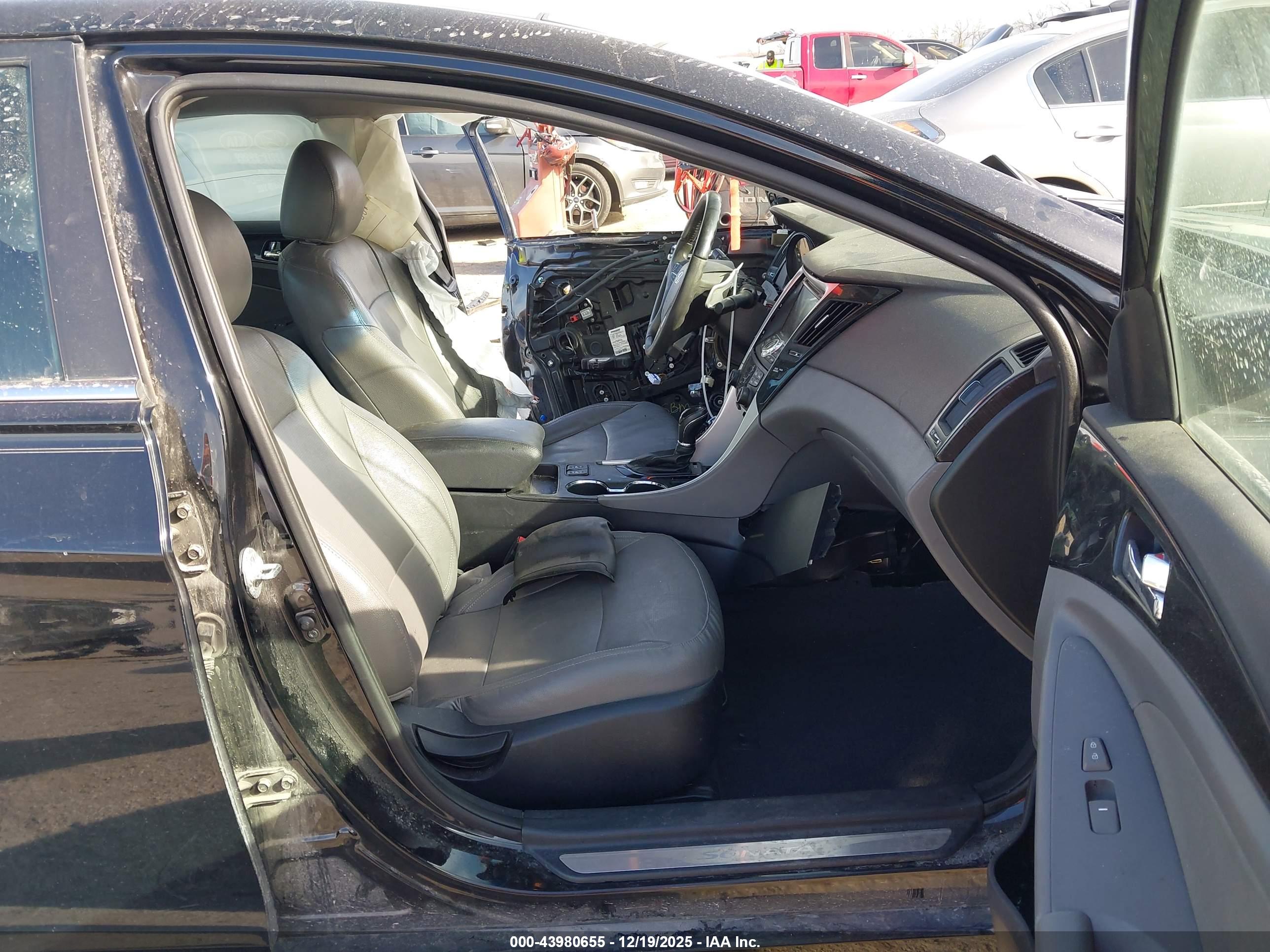 HYUNDAI SONATA image 5