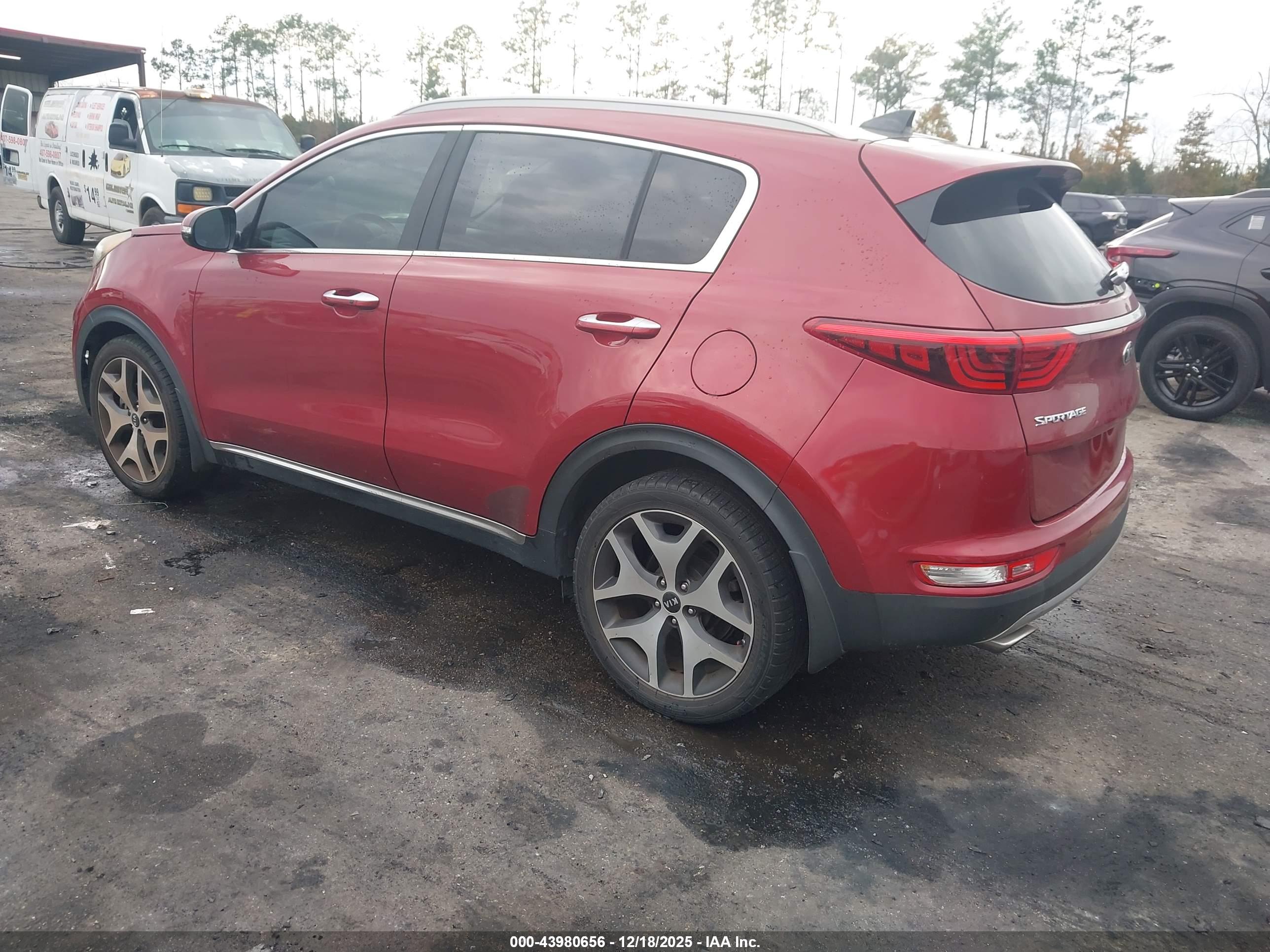 KIA SPORTAGE image 3