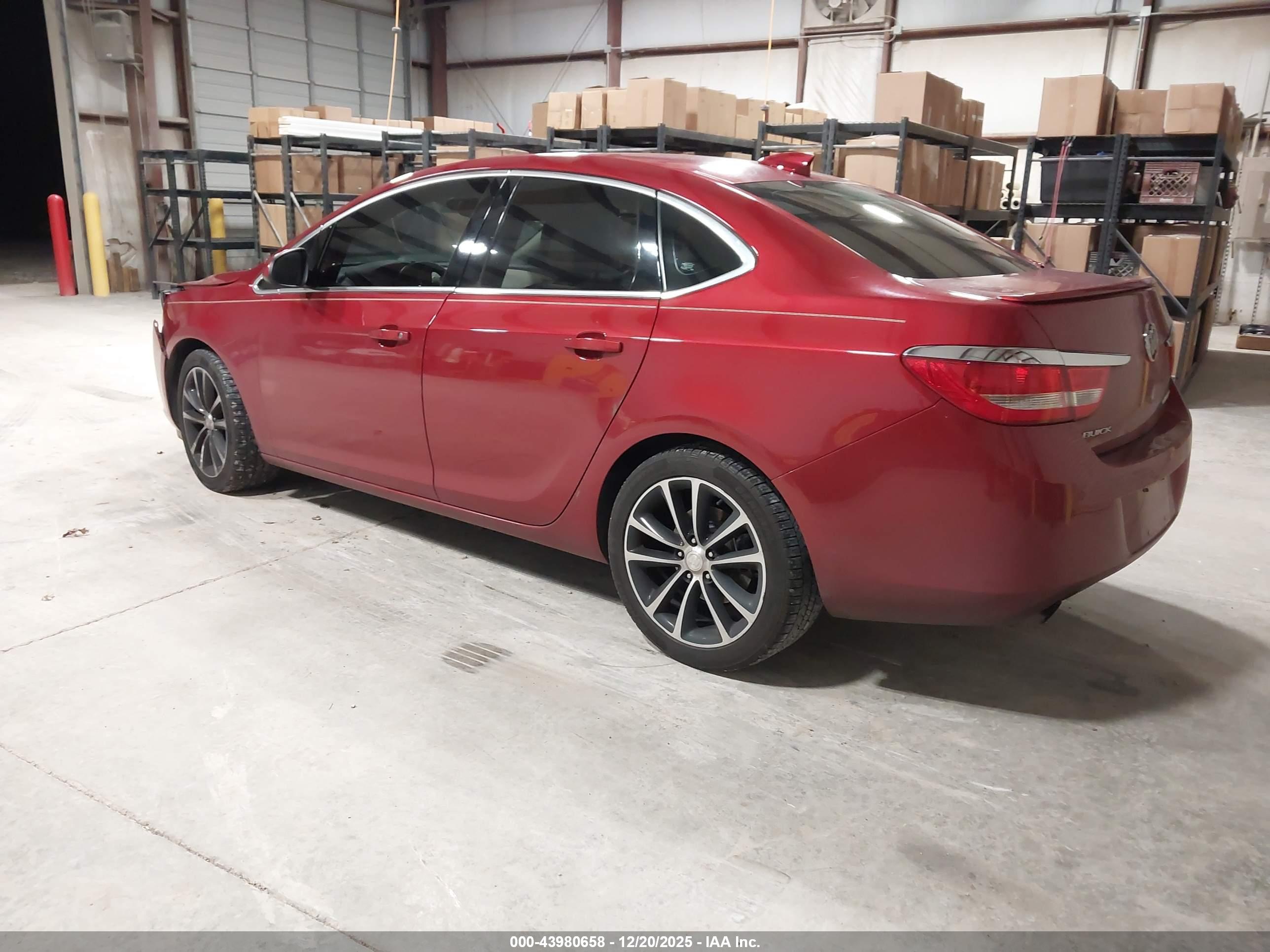 BUICK VERANO image 3
