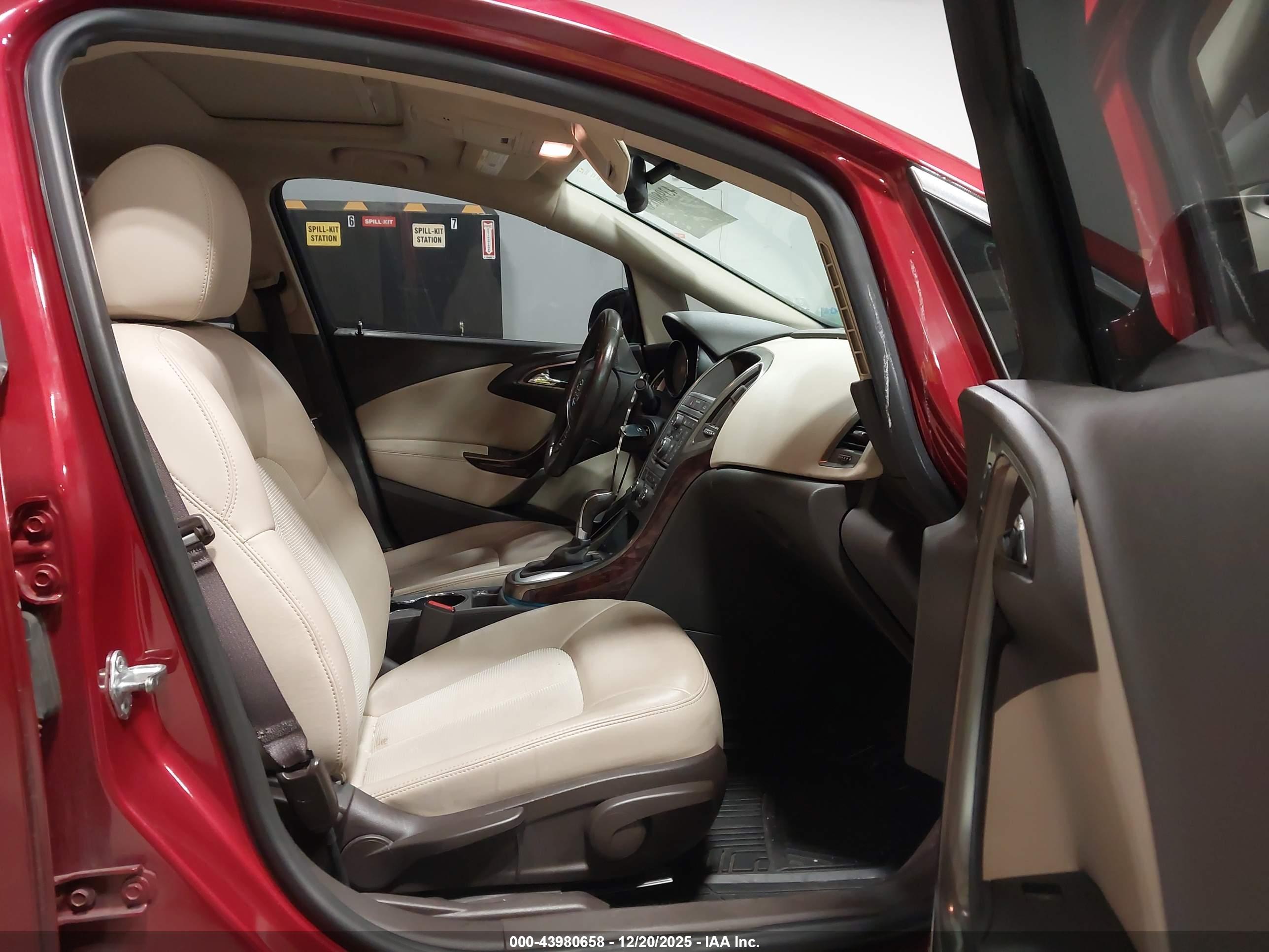 BUICK VERANO image 5