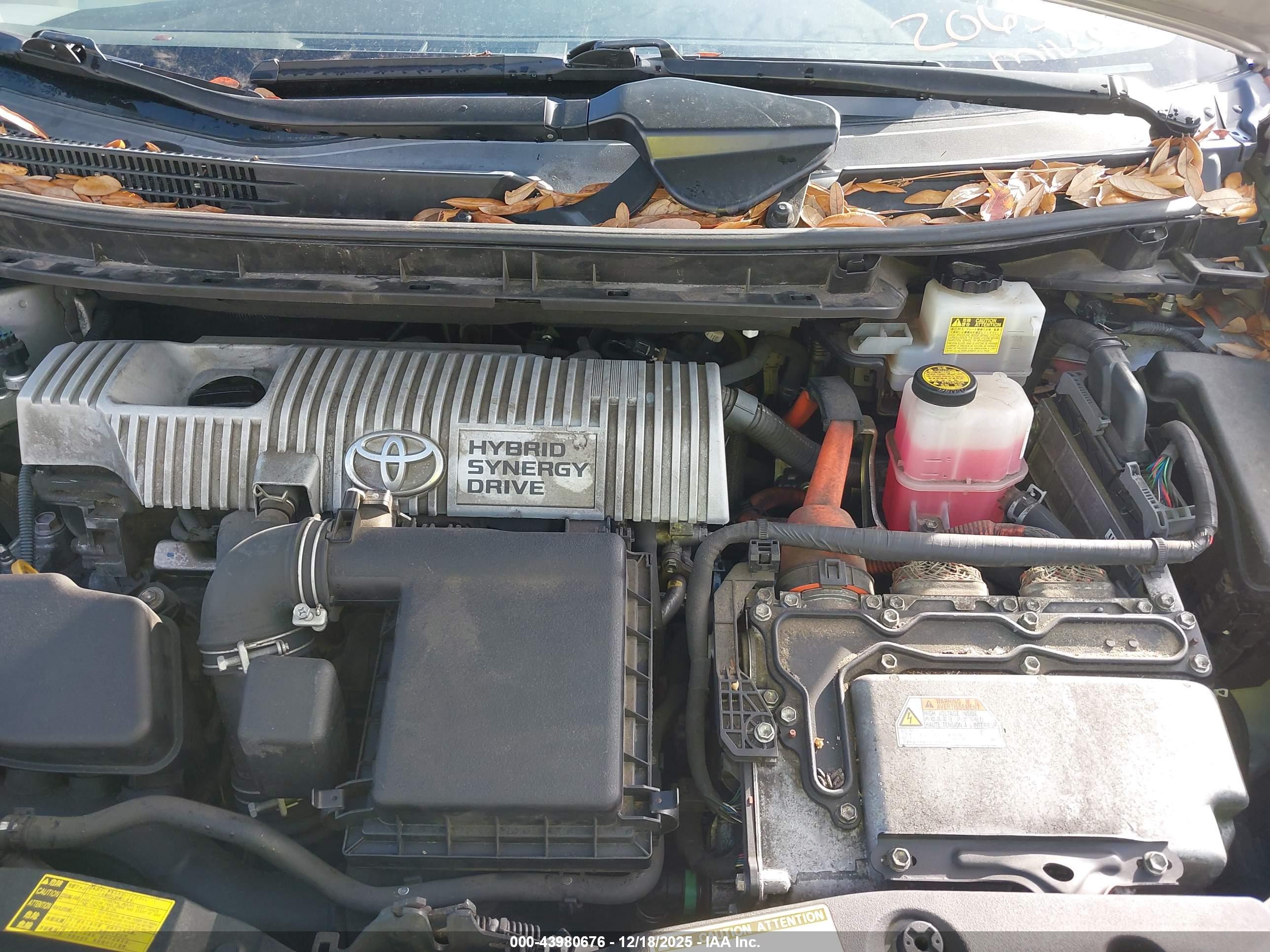 TOYOTA PRIUS image 10