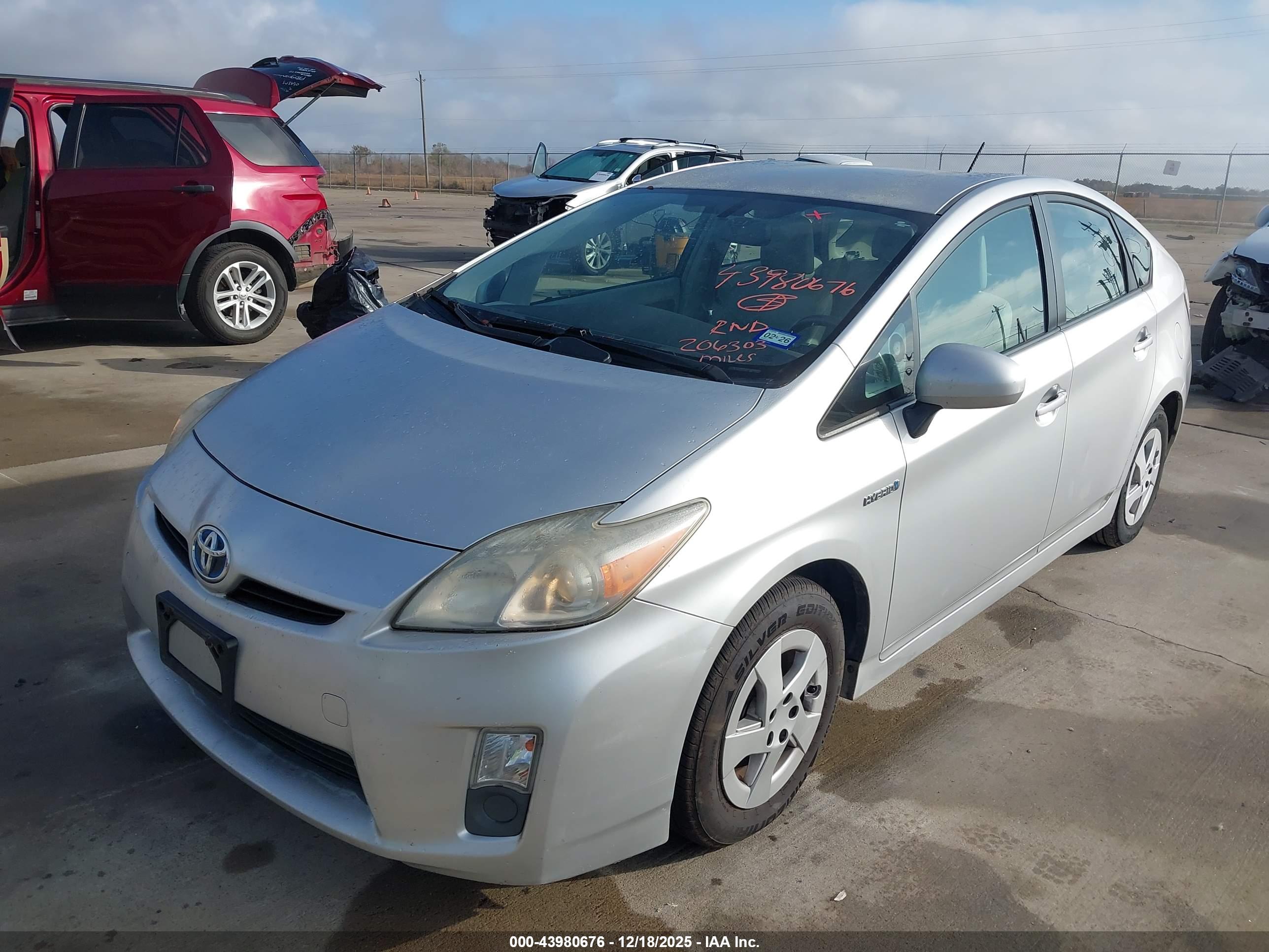 TOYOTA PRIUS image 6