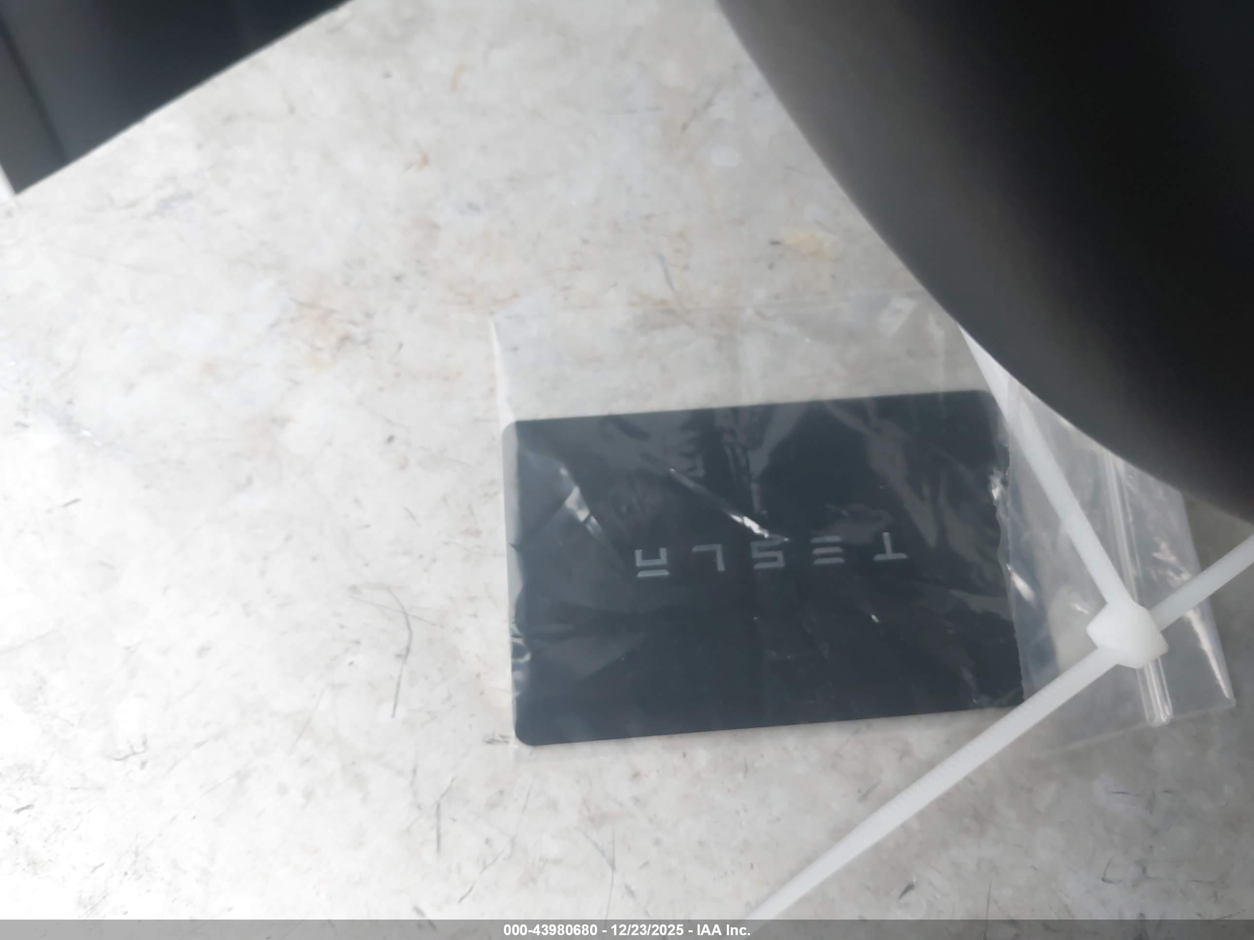 TESLA MODEL image 11
