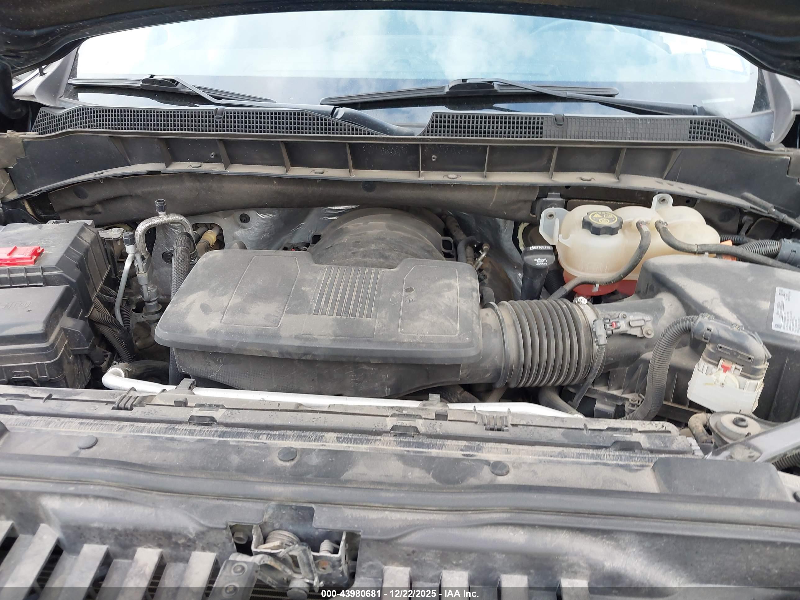CHEVROLET SILVERADO image 10
