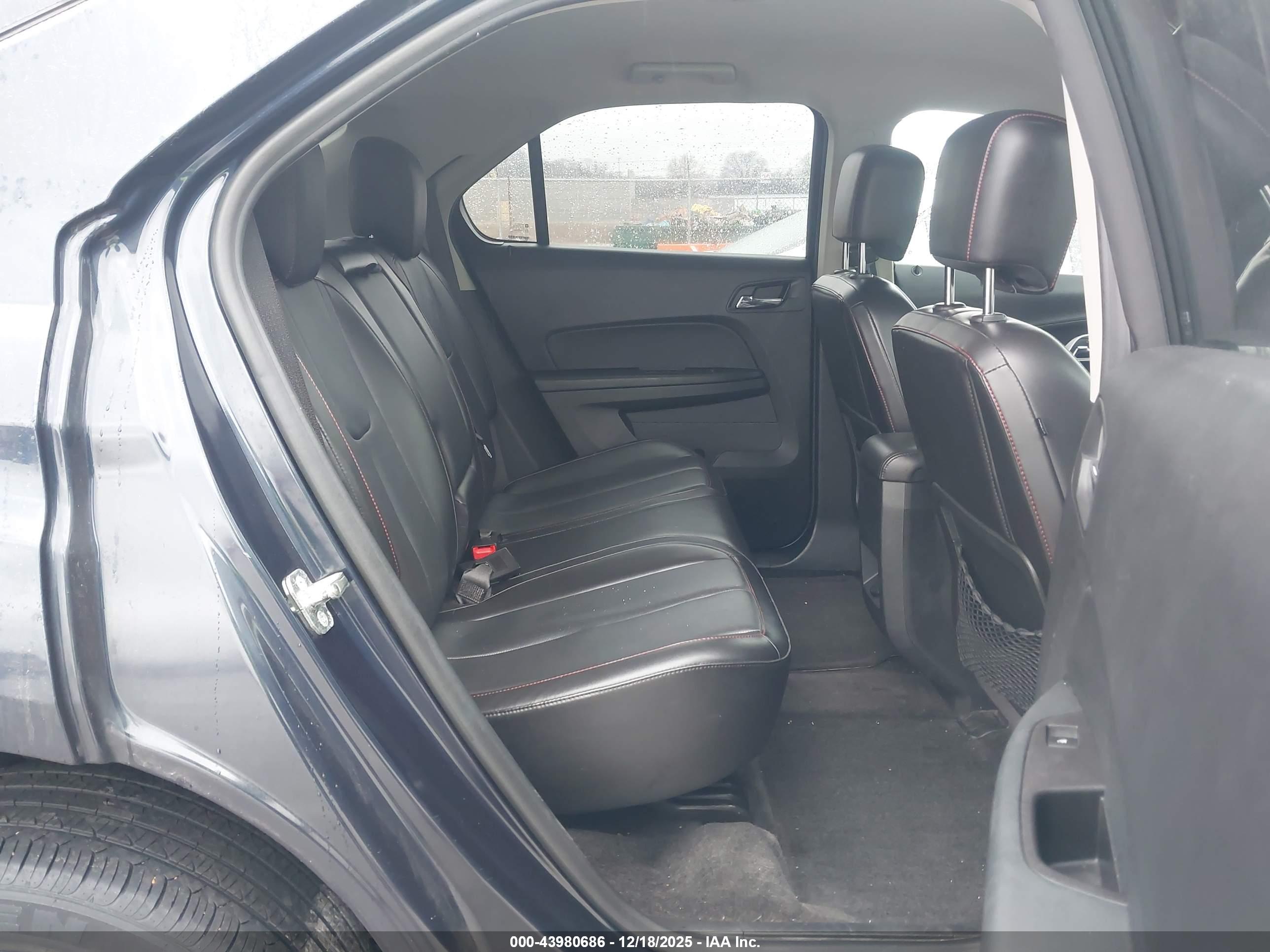 CHEVROLET EQUINOX image 8