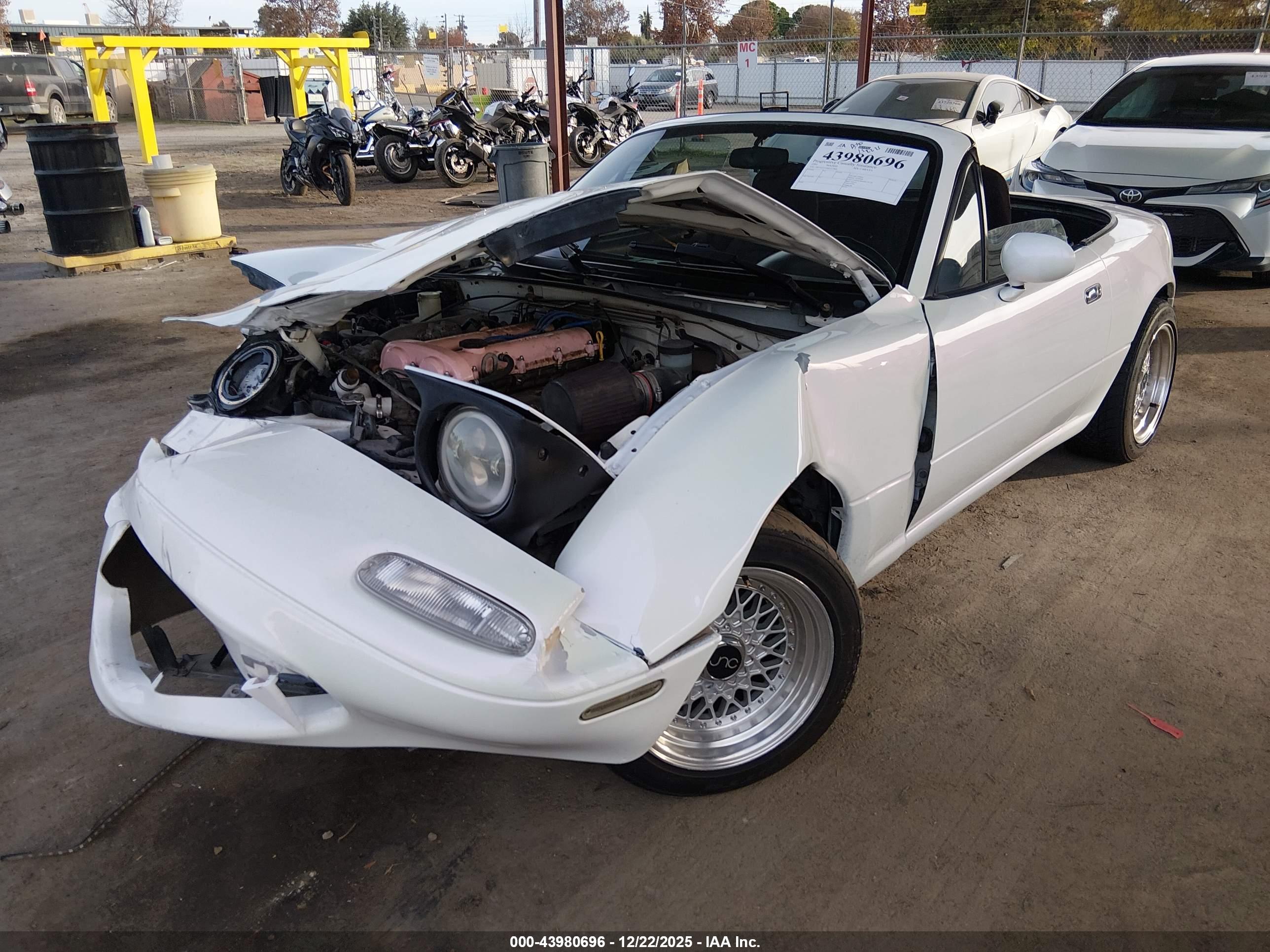 MAZDA MX-5 image 2