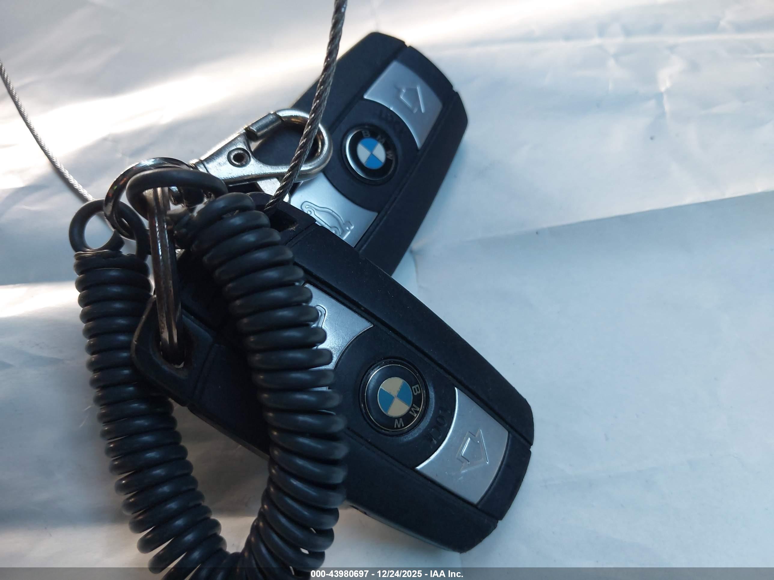 BMW 328I image 11
