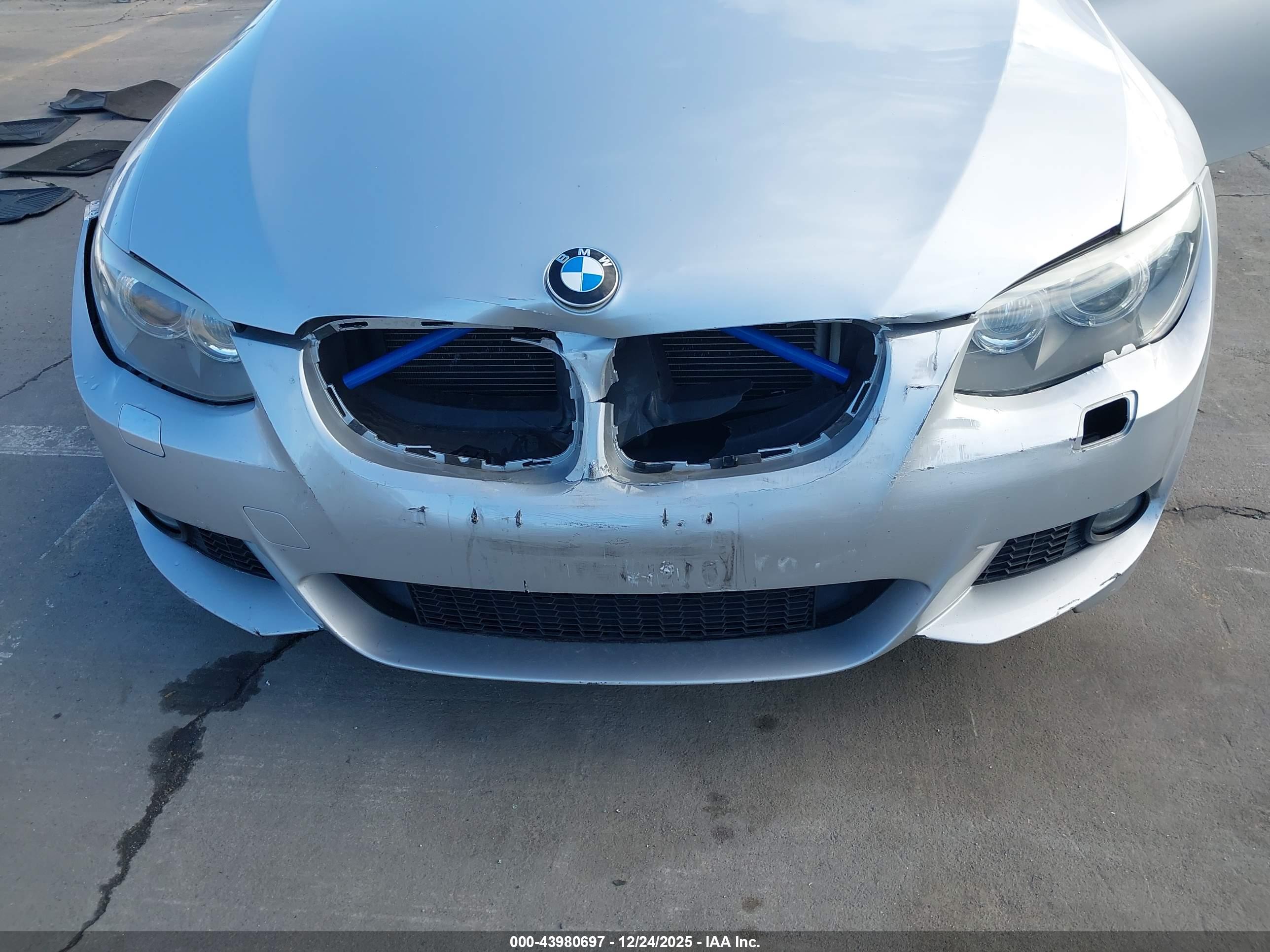 BMW 328I image 6