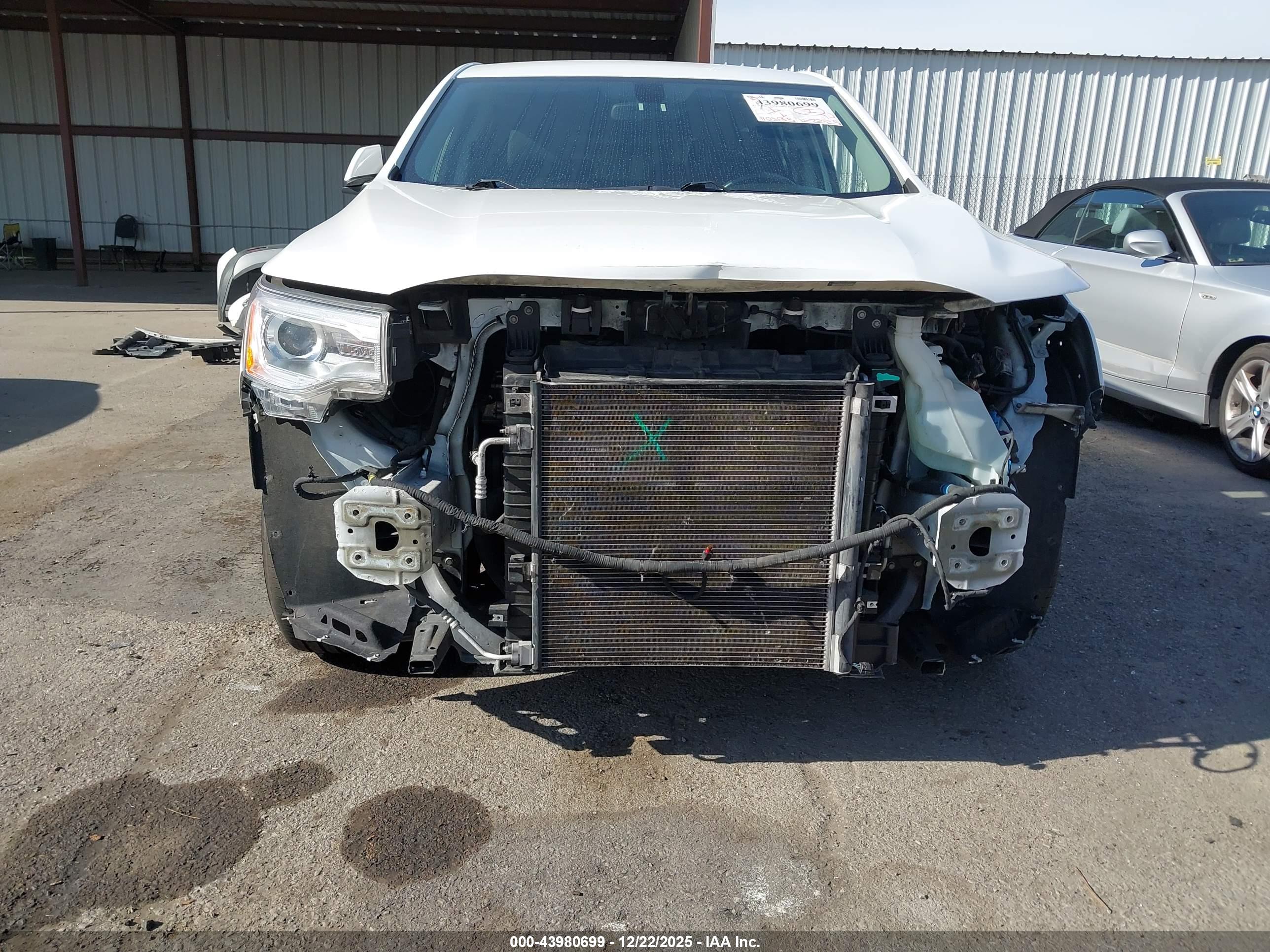 GMC ACADIA image 6