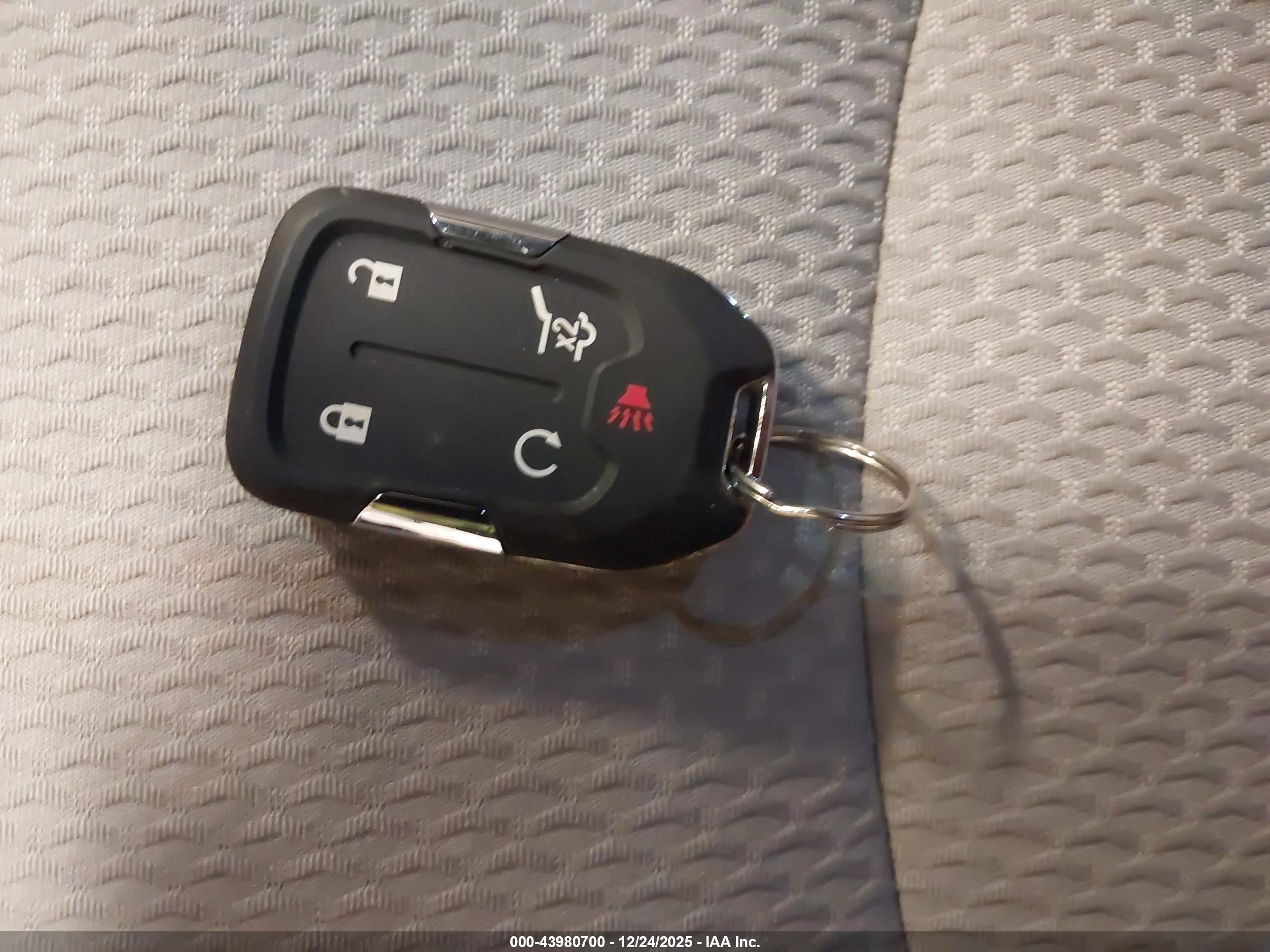 GMC TERRAIN image 11