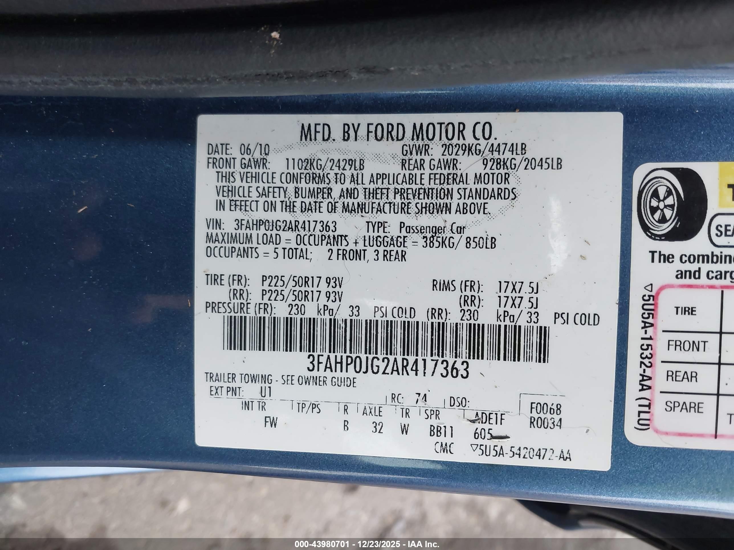 FORD FUSION image 9