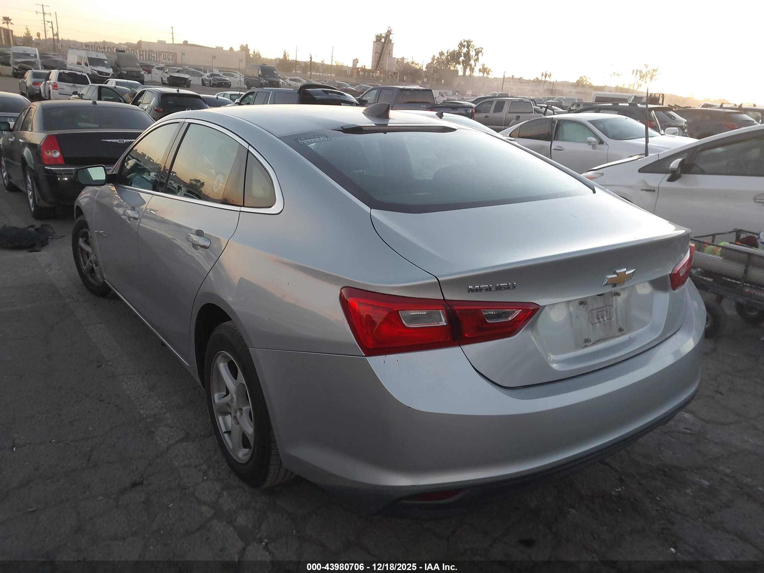 CHEVROLET MALIBU image 3