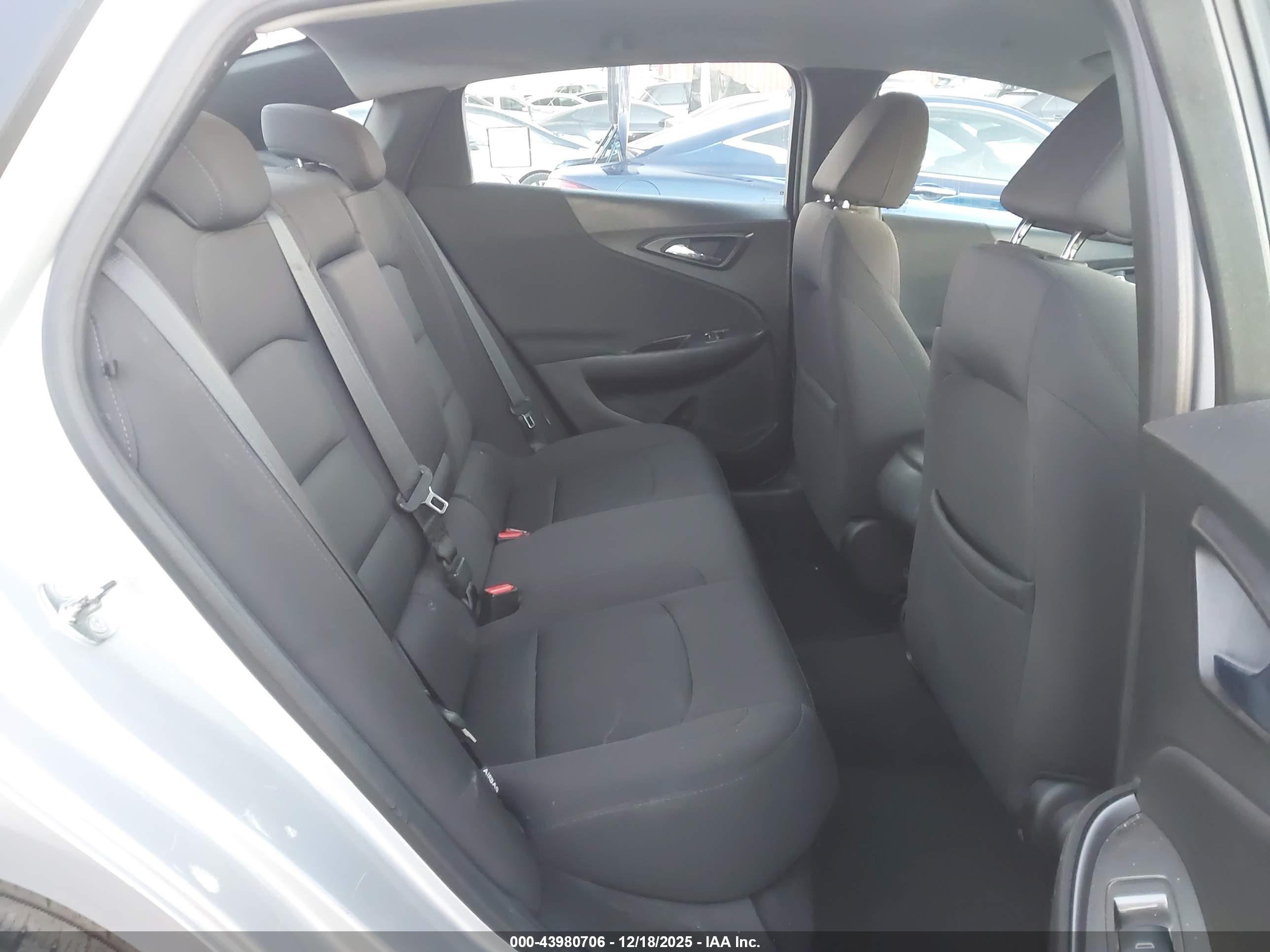 CHEVROLET MALIBU image 8