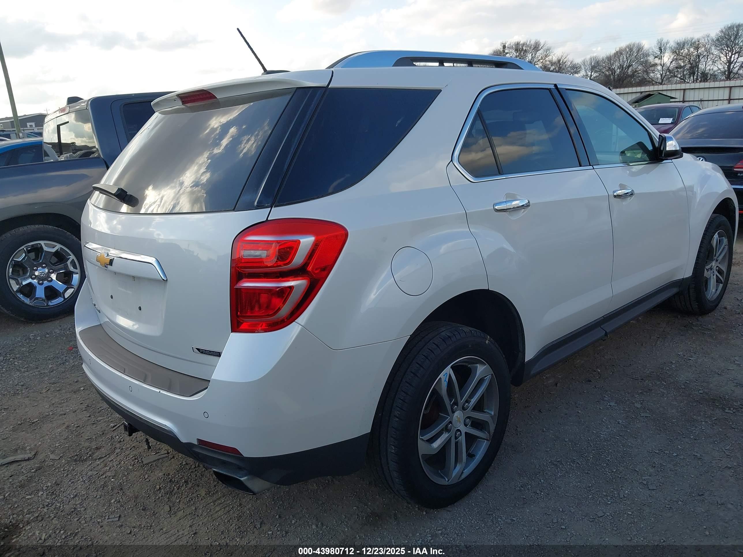 CHEVROLET EQUINOX image 4