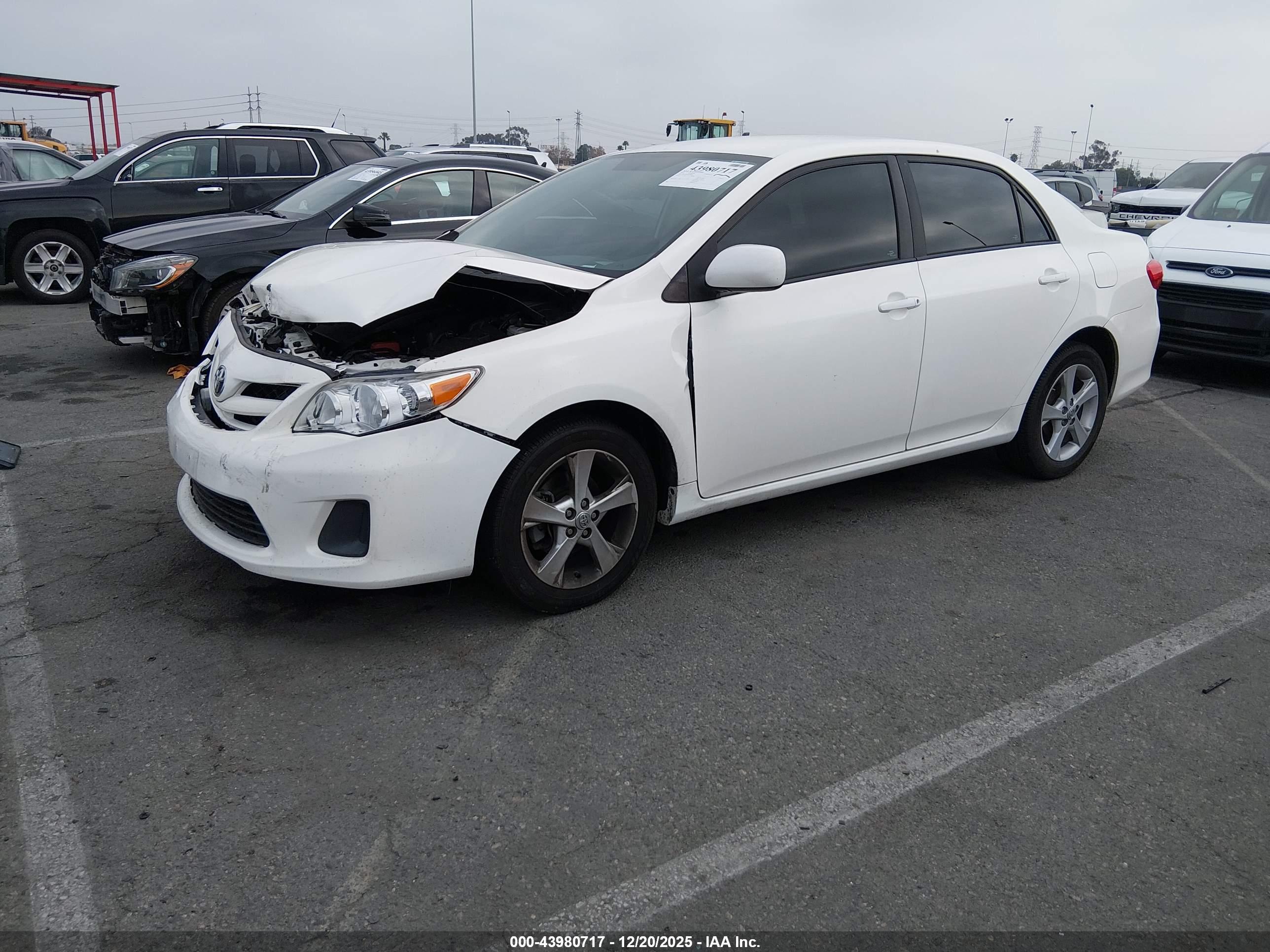 TOYOTA COROLLA image 2