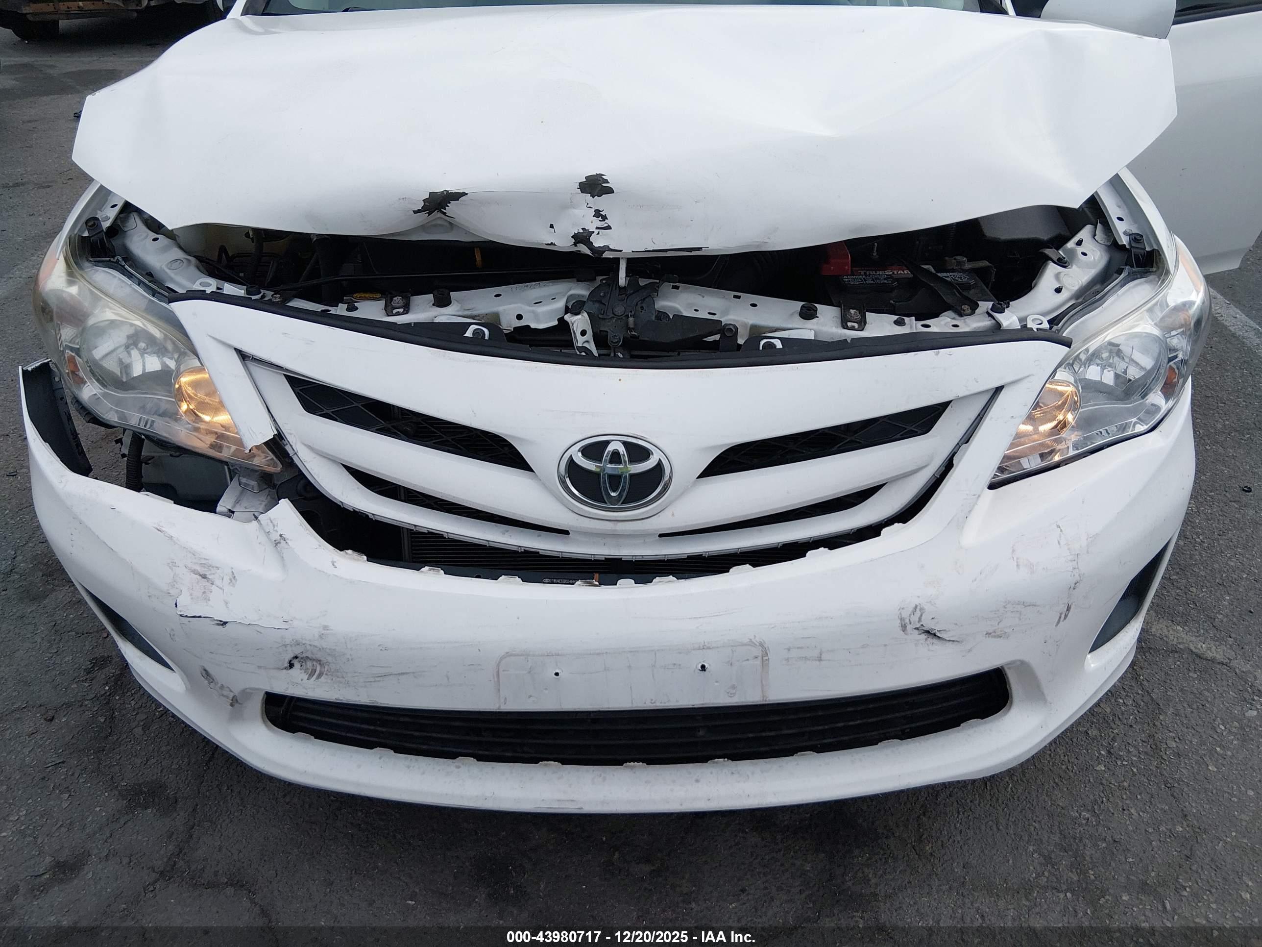 TOYOTA COROLLA image 6