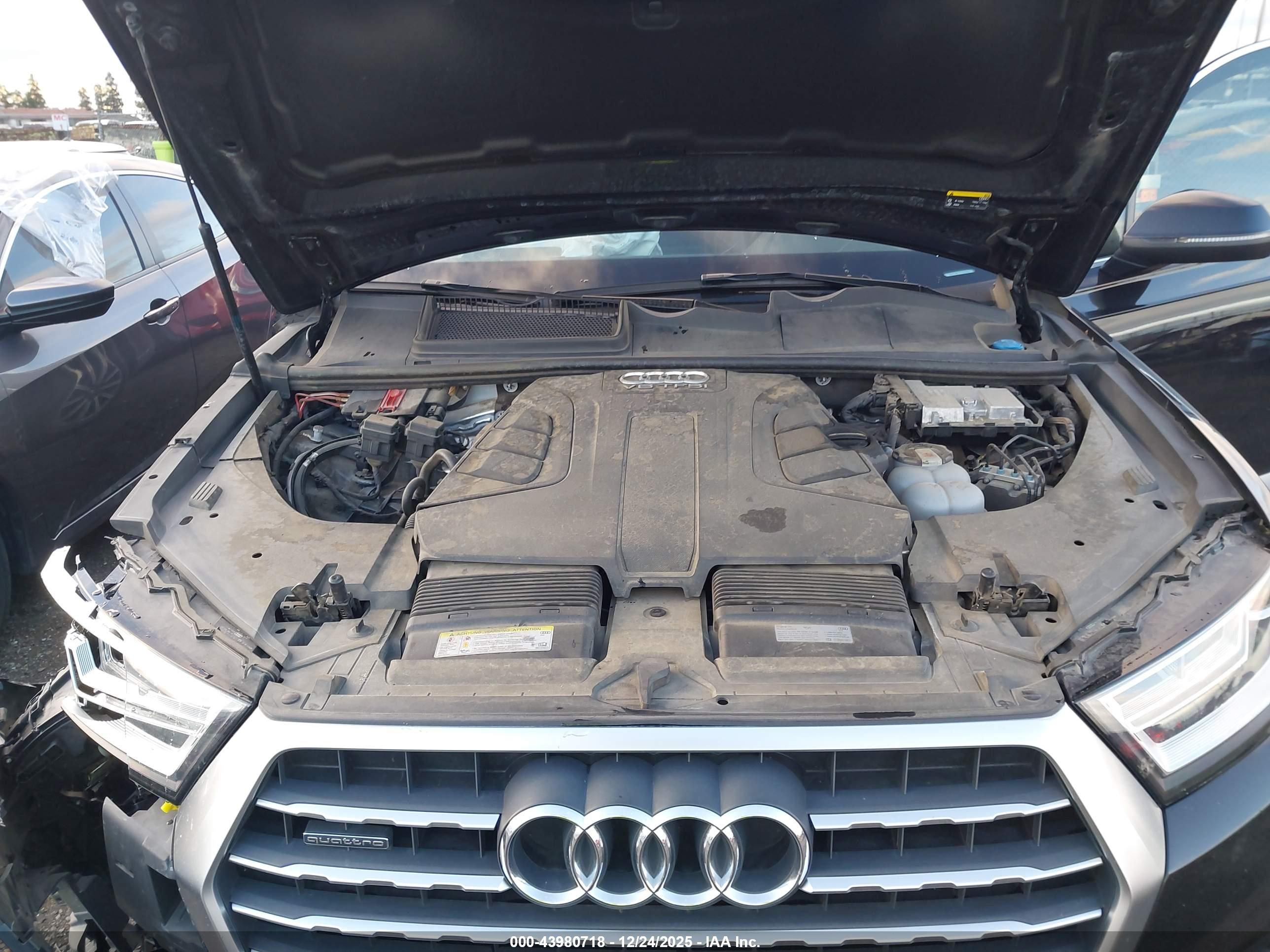 AUDI Q7 image 10