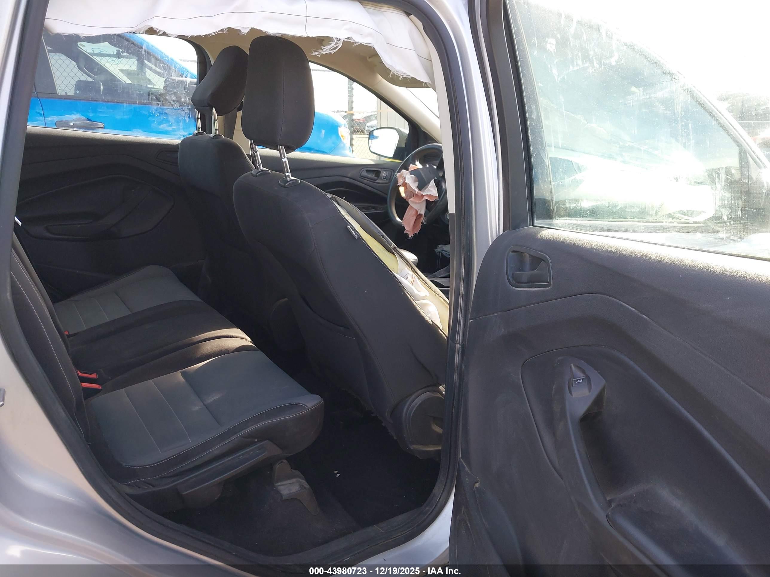 FORD ESCAPE image 8