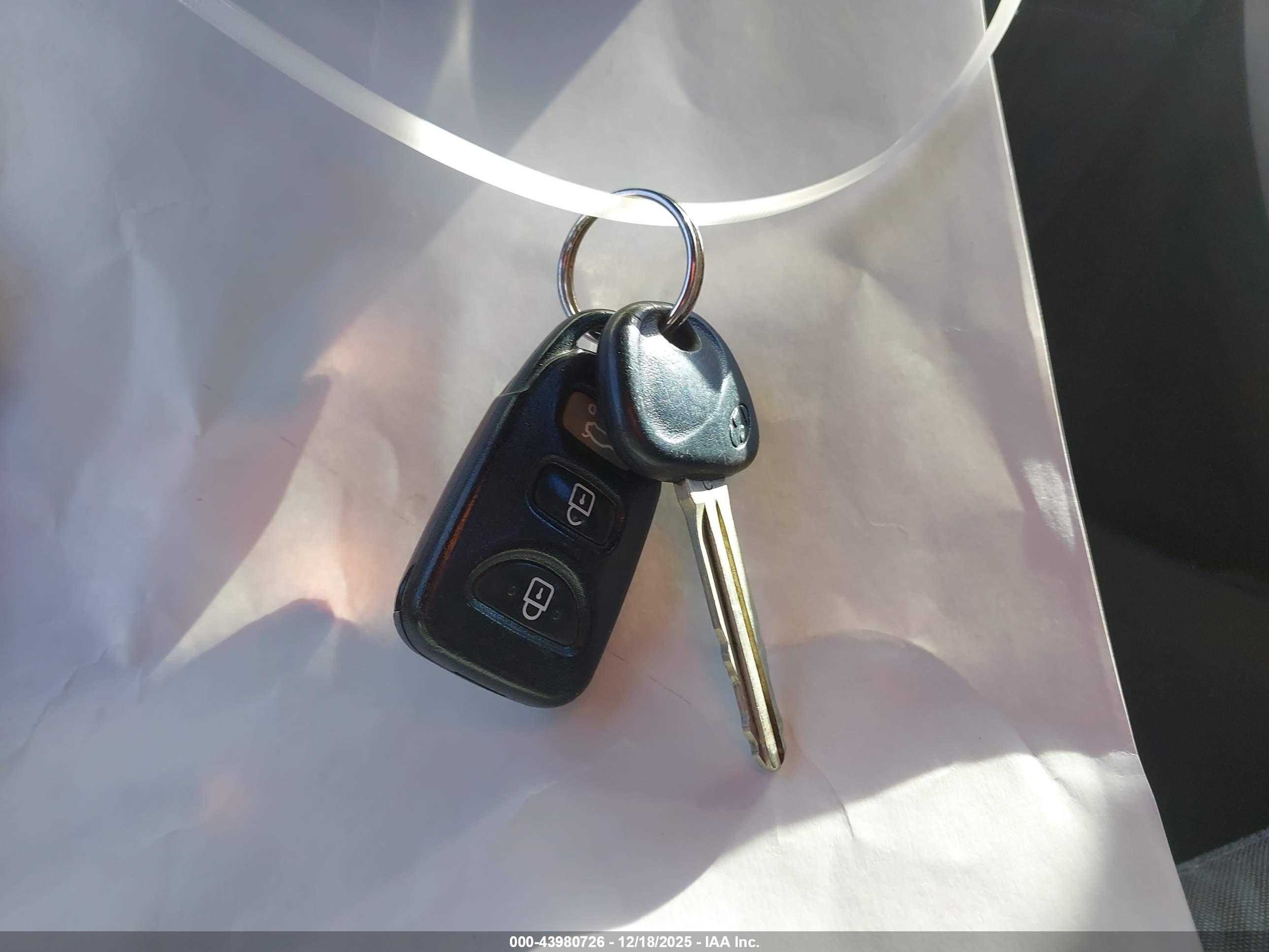 HYUNDAI ELANTRA image 11