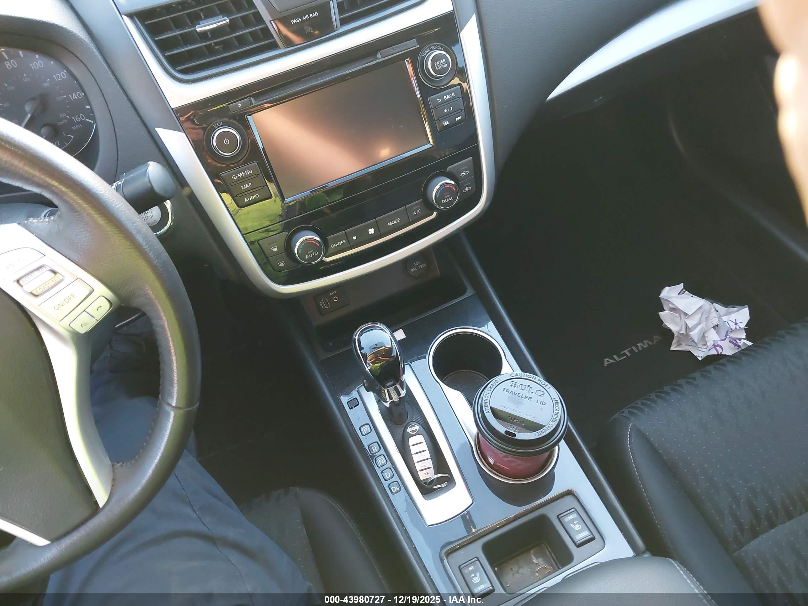 NISSAN ALTIMA image 11