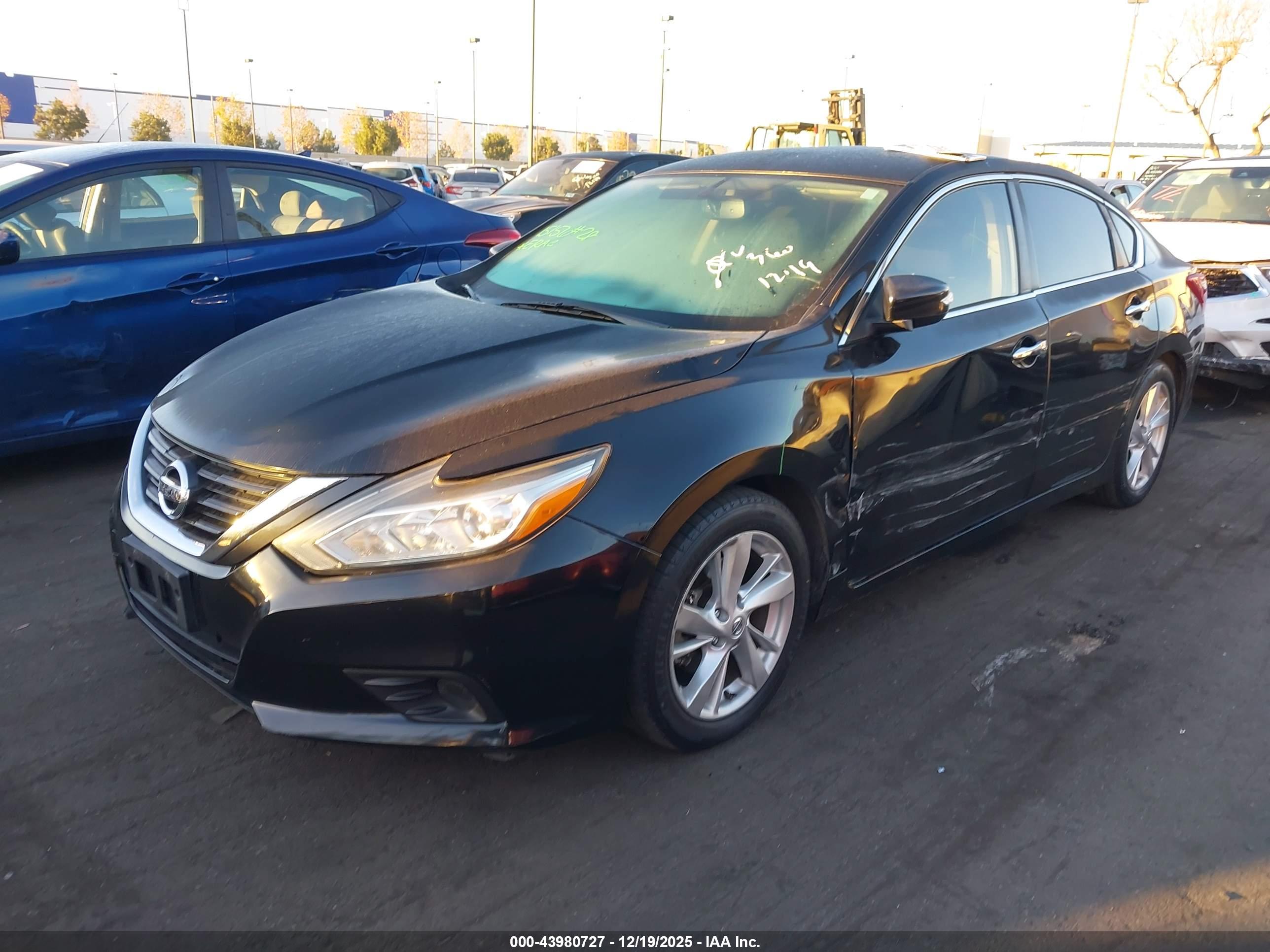 NISSAN ALTIMA image 2