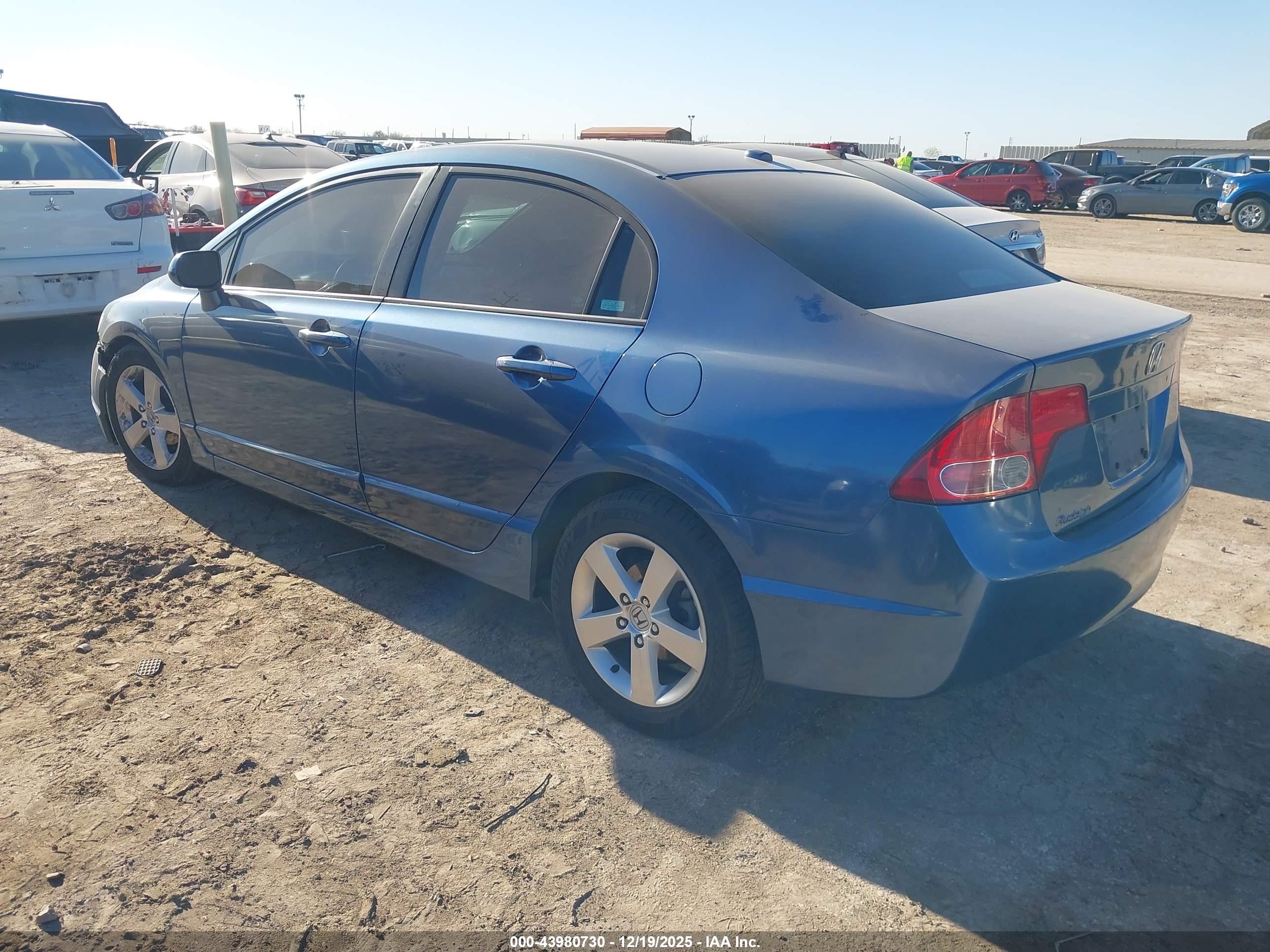 HONDA CIVIC image 3