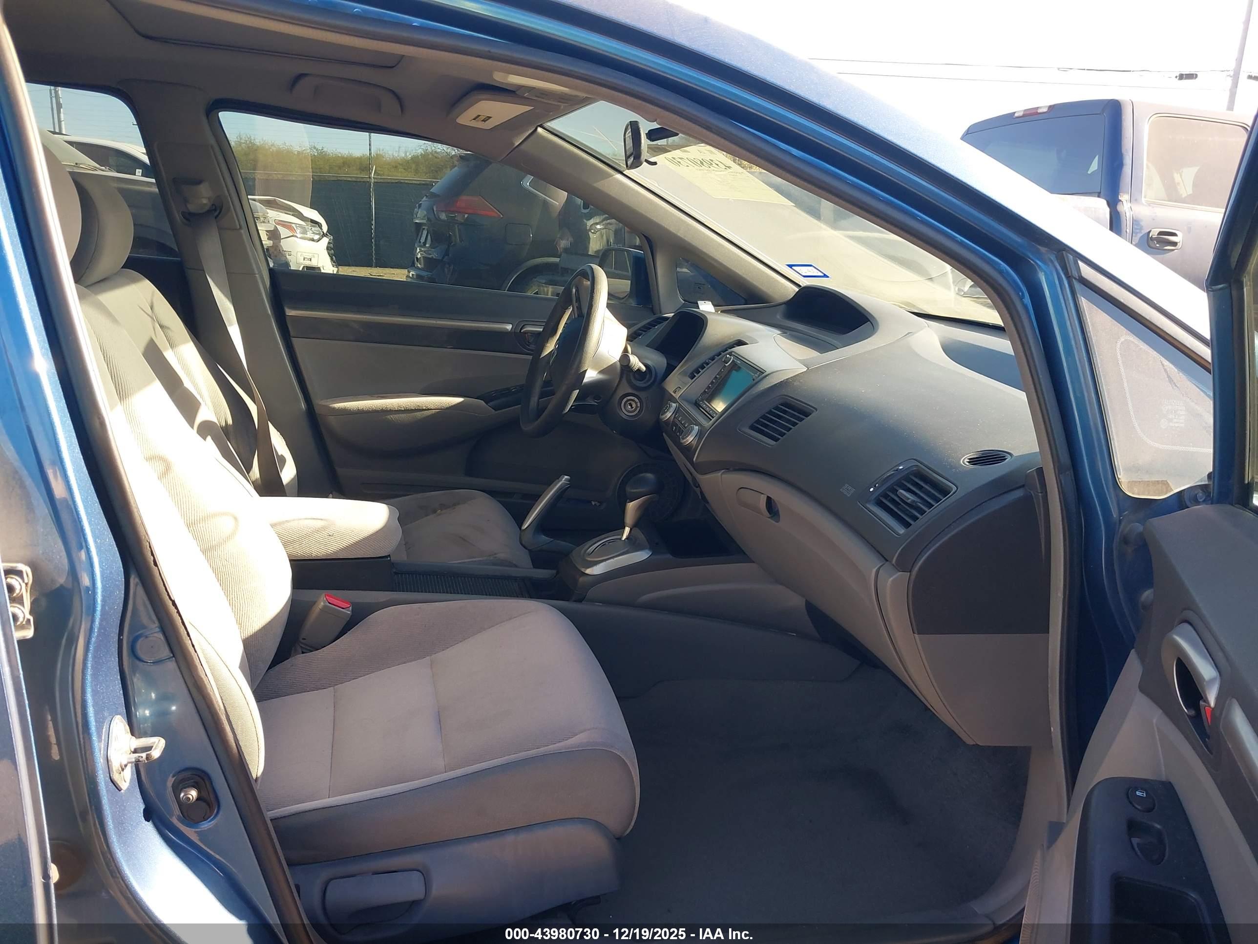 HONDA CIVIC image 5