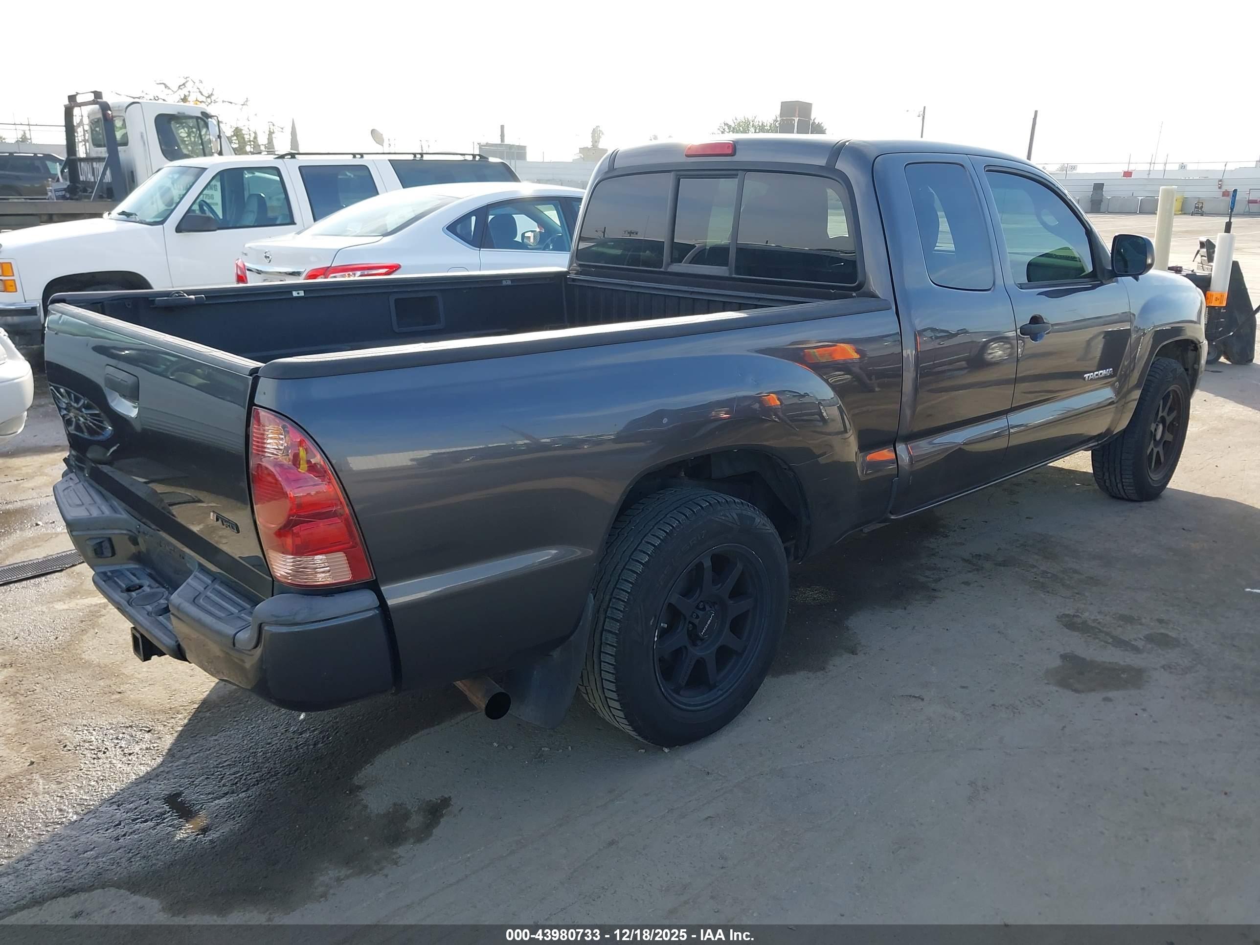TOYOTA TACOMA image 4