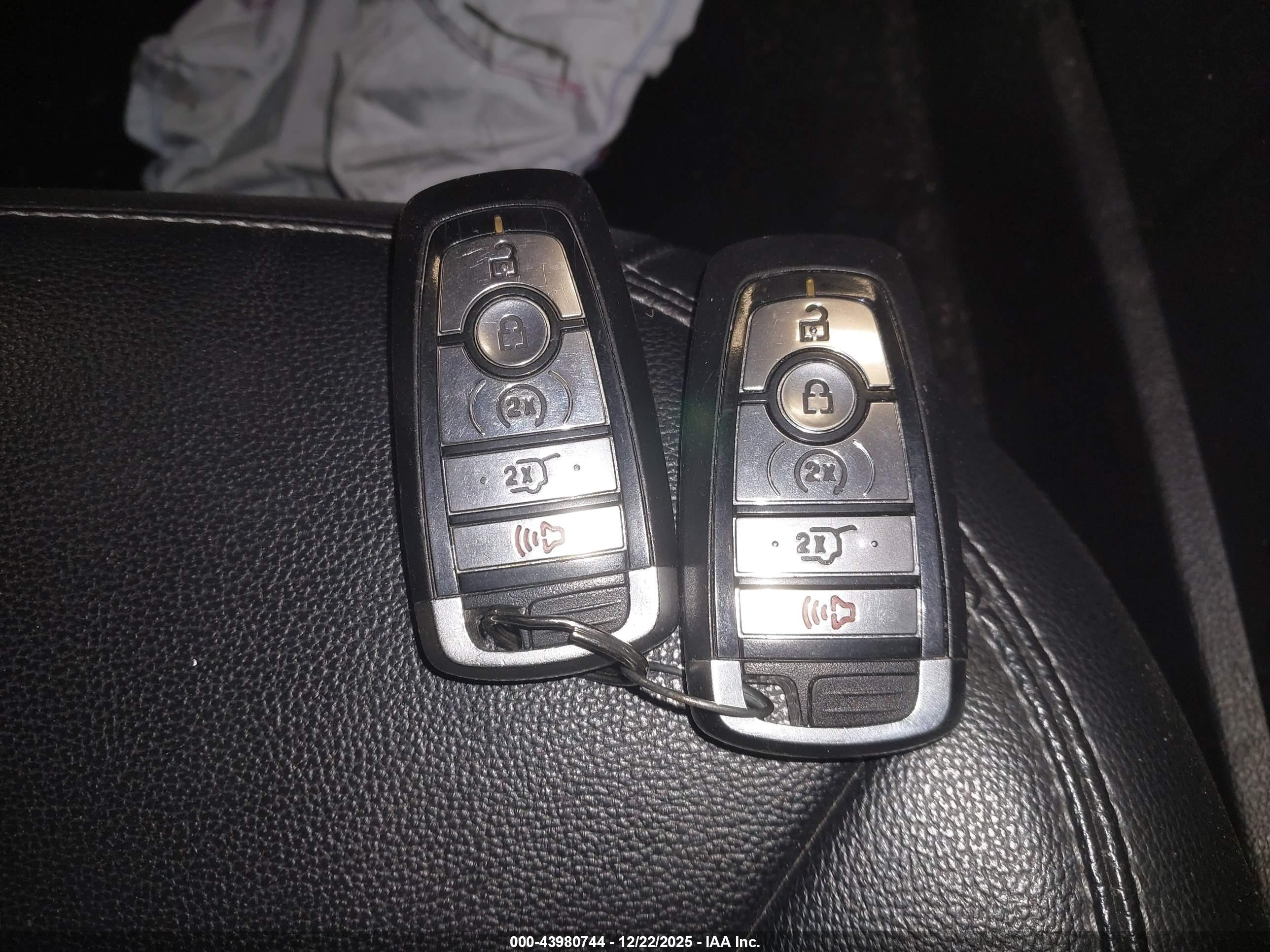 FORD EXPLORER image 11