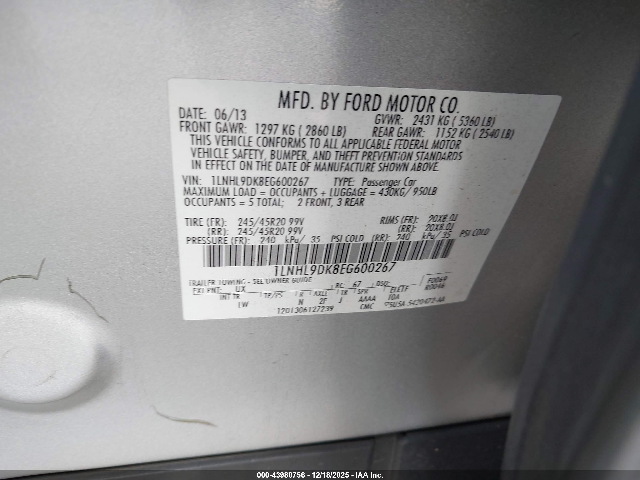 LINCOLN MKS image 9