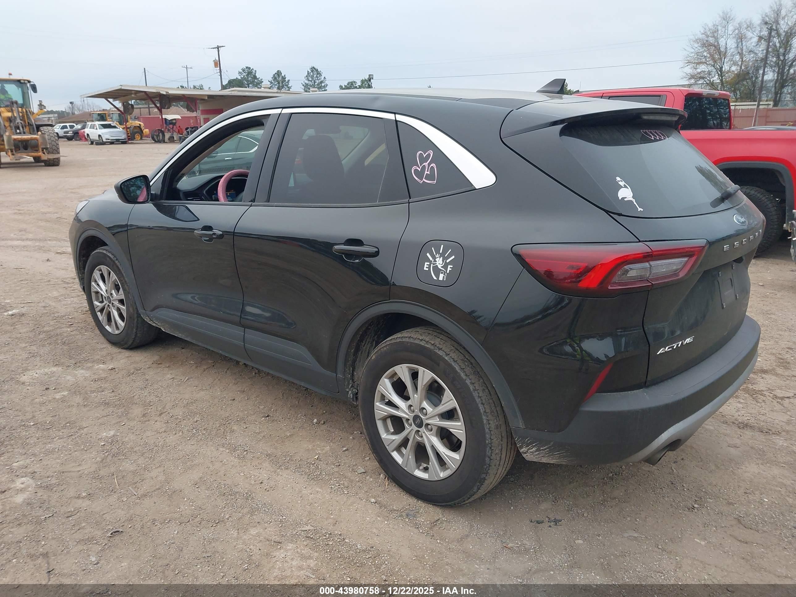 FORD ESCAPE image 3