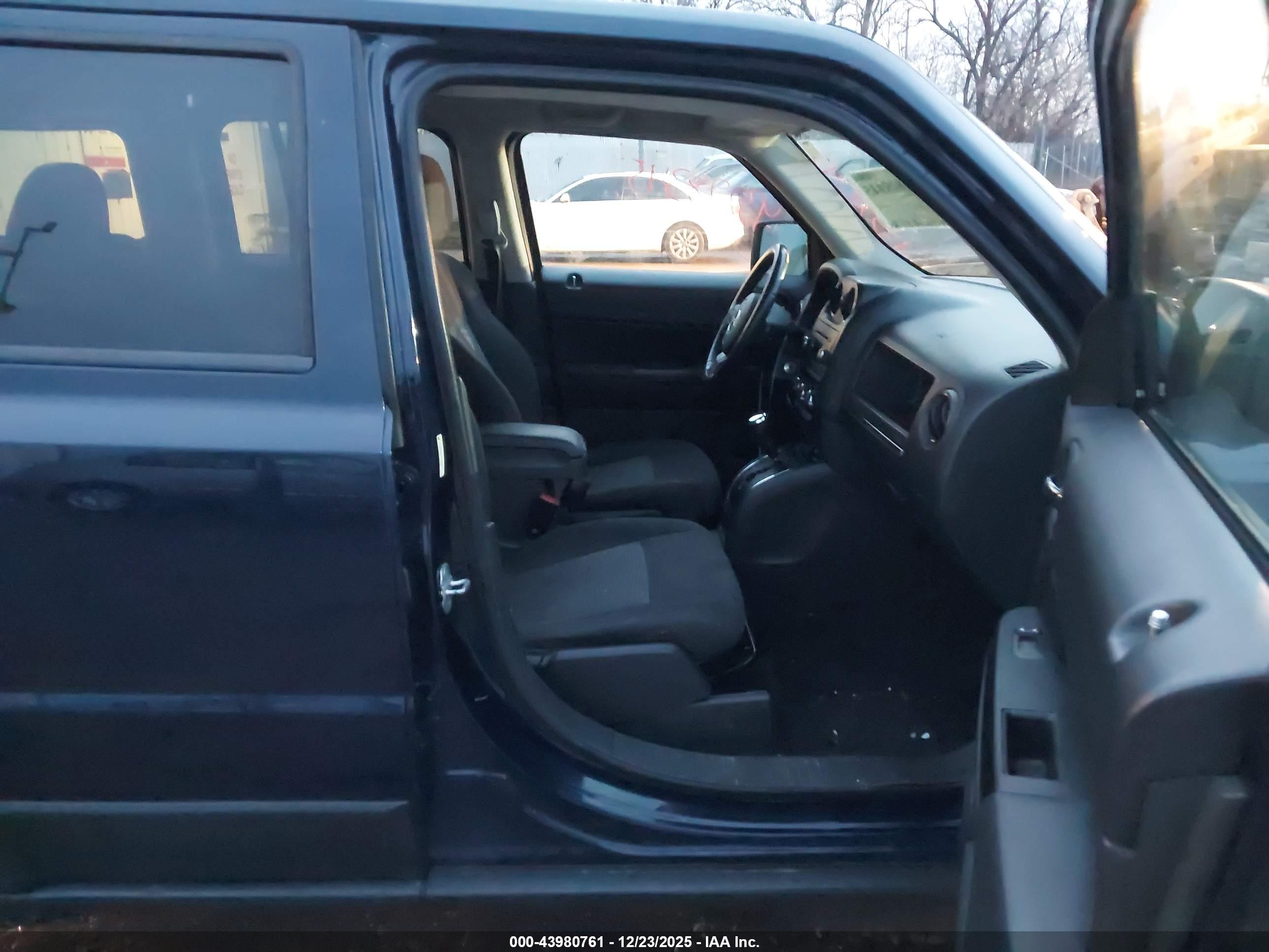 JEEP PATRIOT image 5