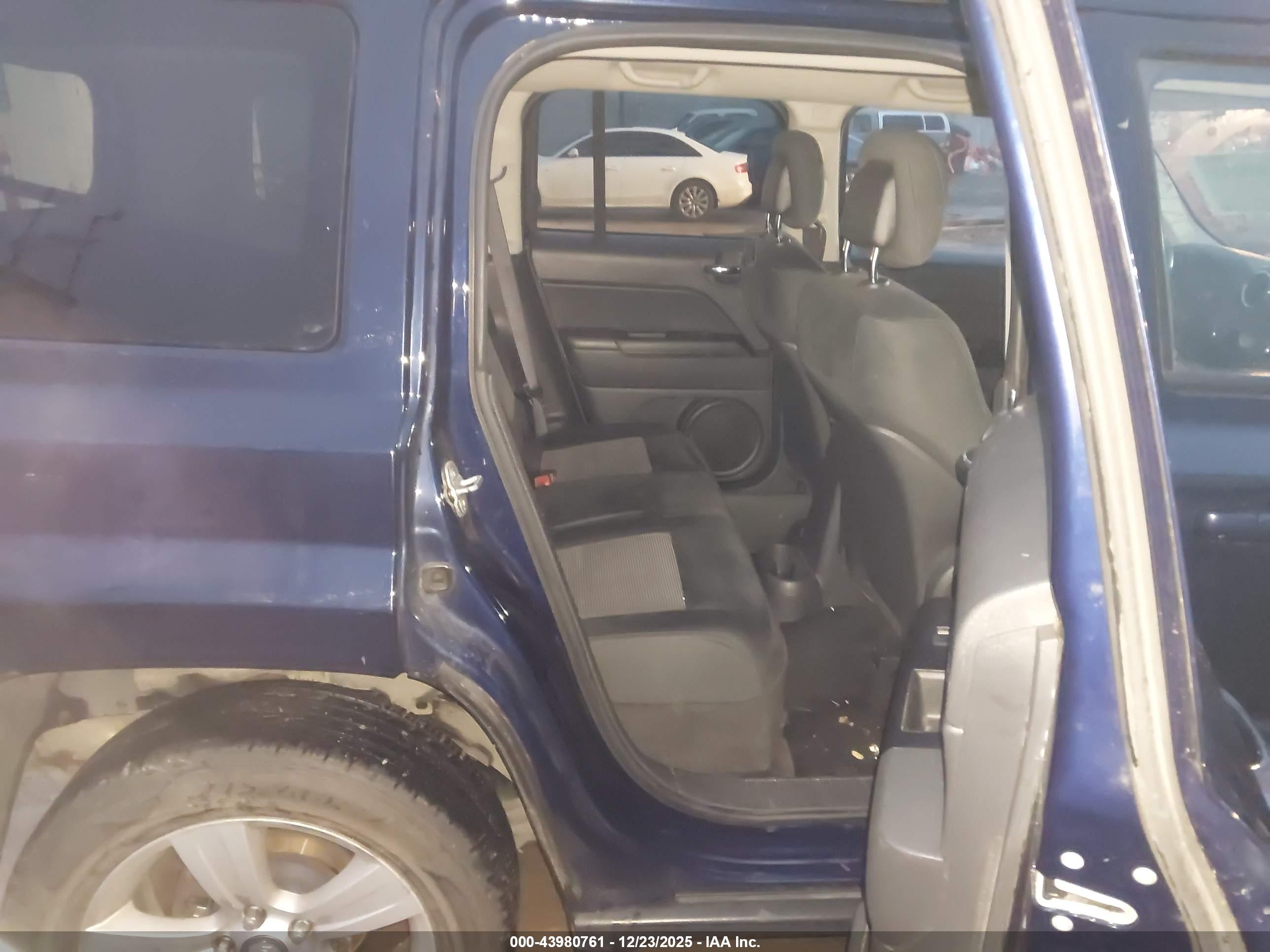 JEEP PATRIOT image 8