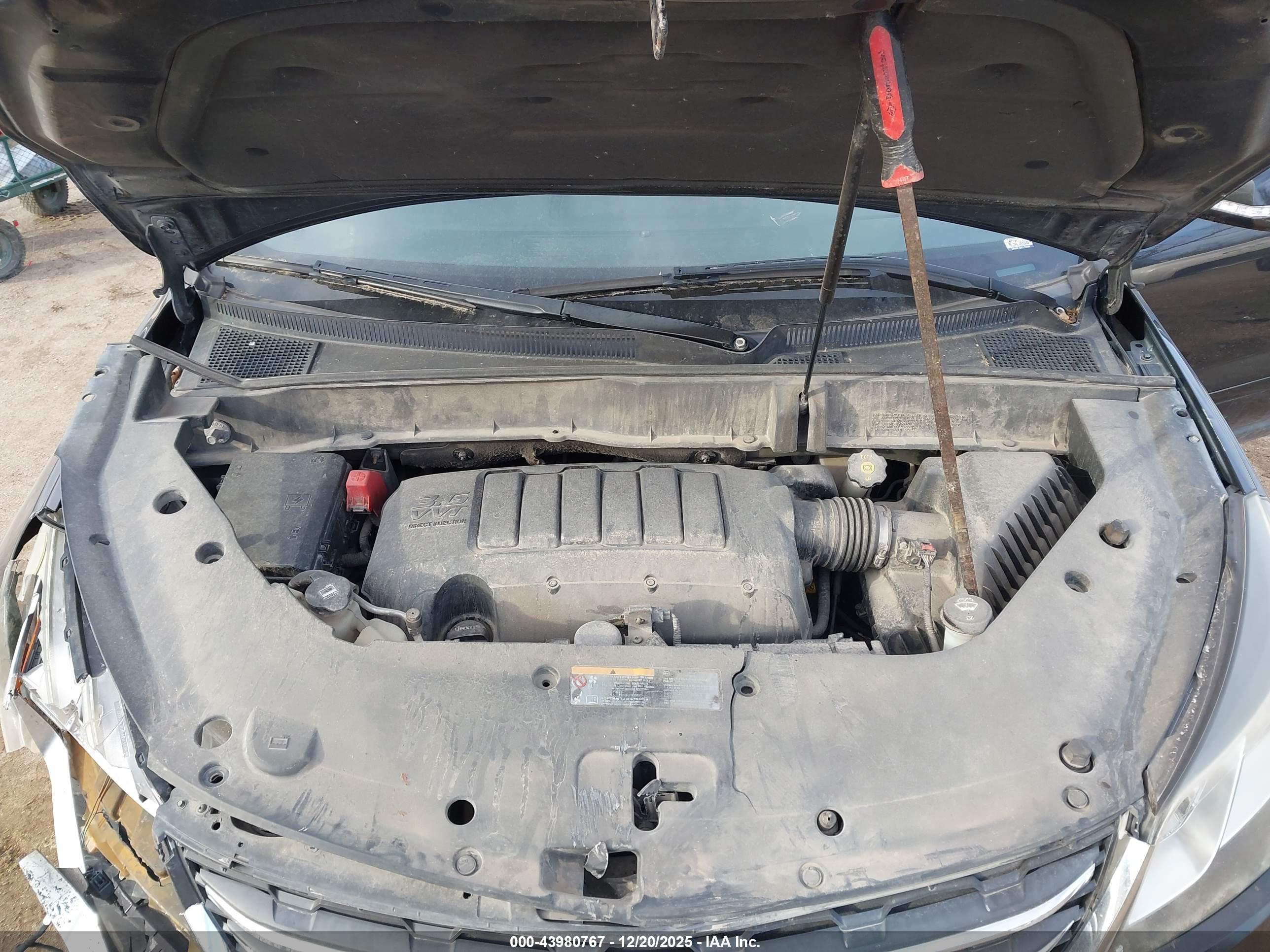 CHEVROLET TRAVERSE image 10