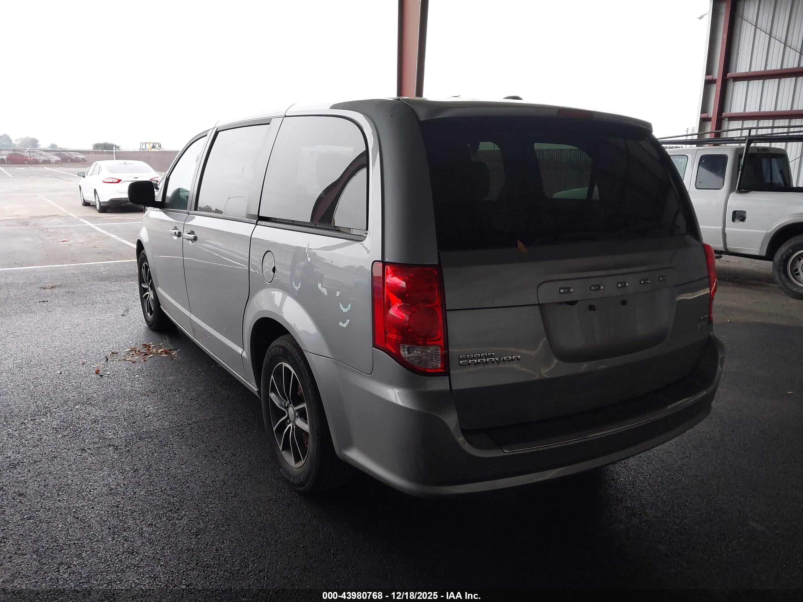 DODGE GRAND image 3