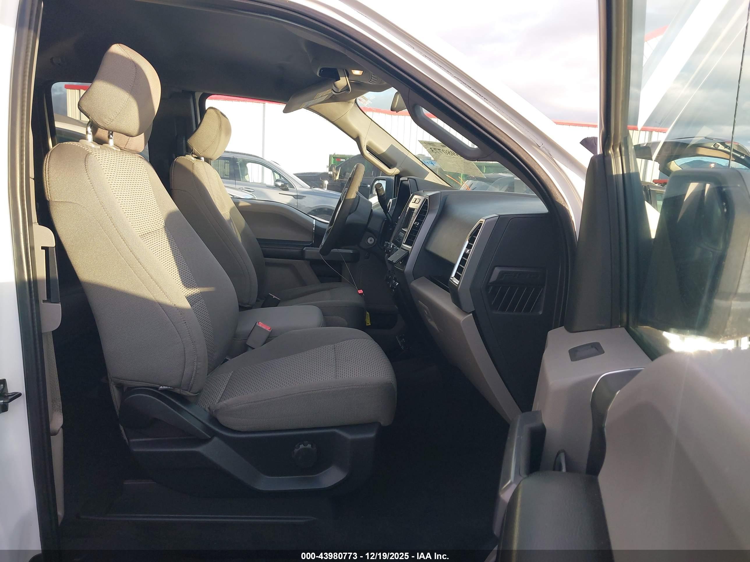 FORD F-150 image 5