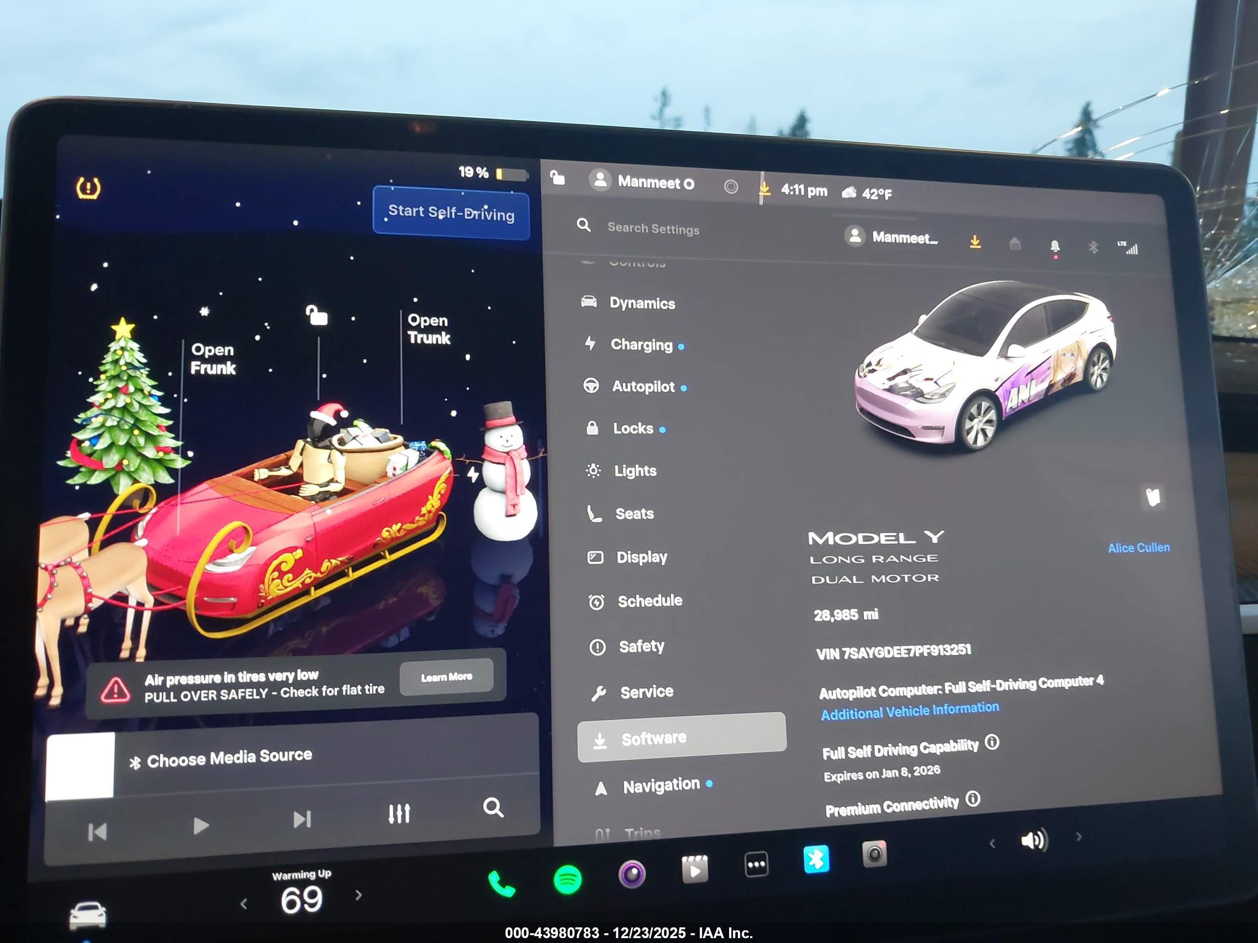 TESLA MODEL image 7