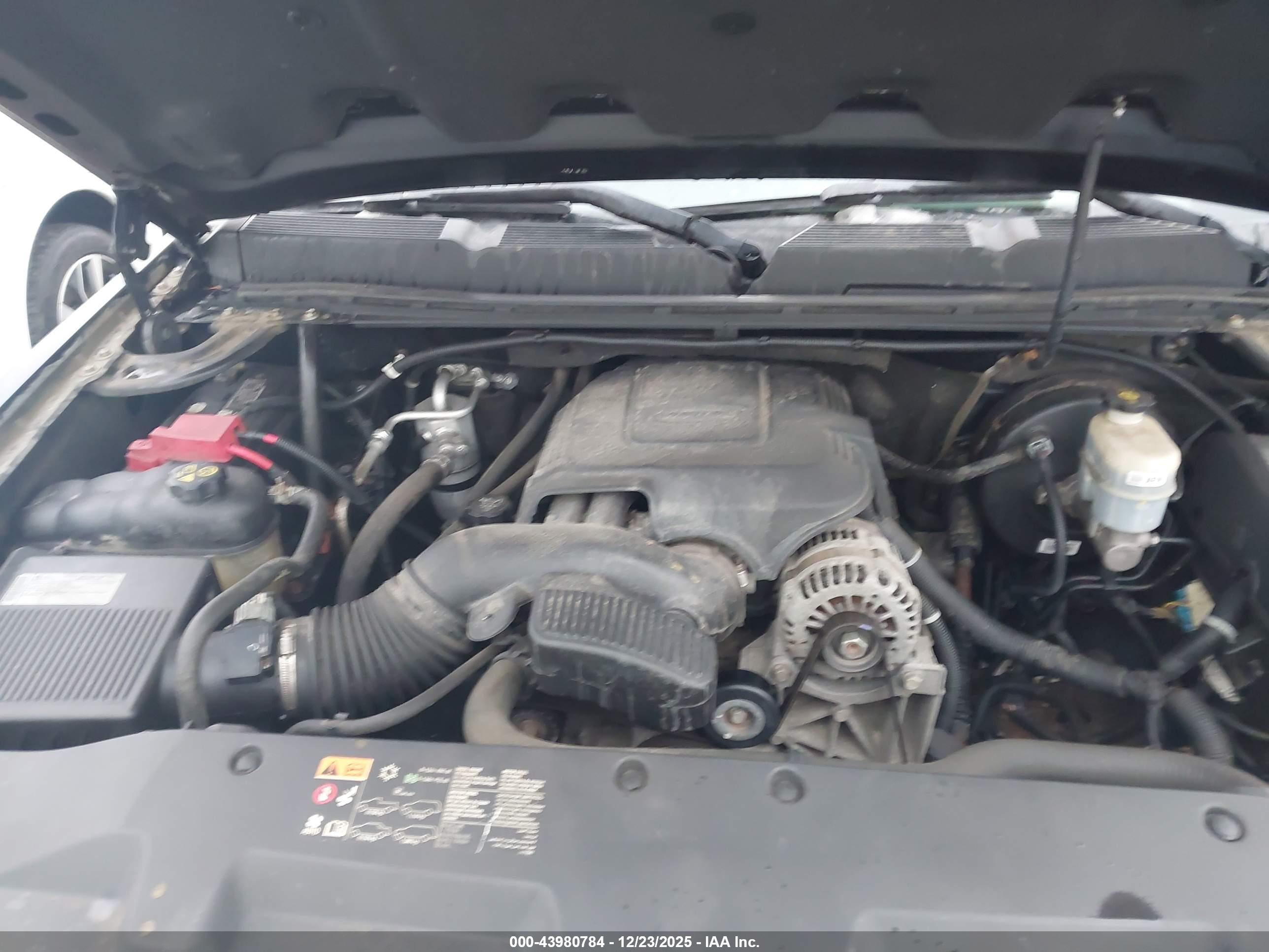 CHEVROLET SILVERADO image 10