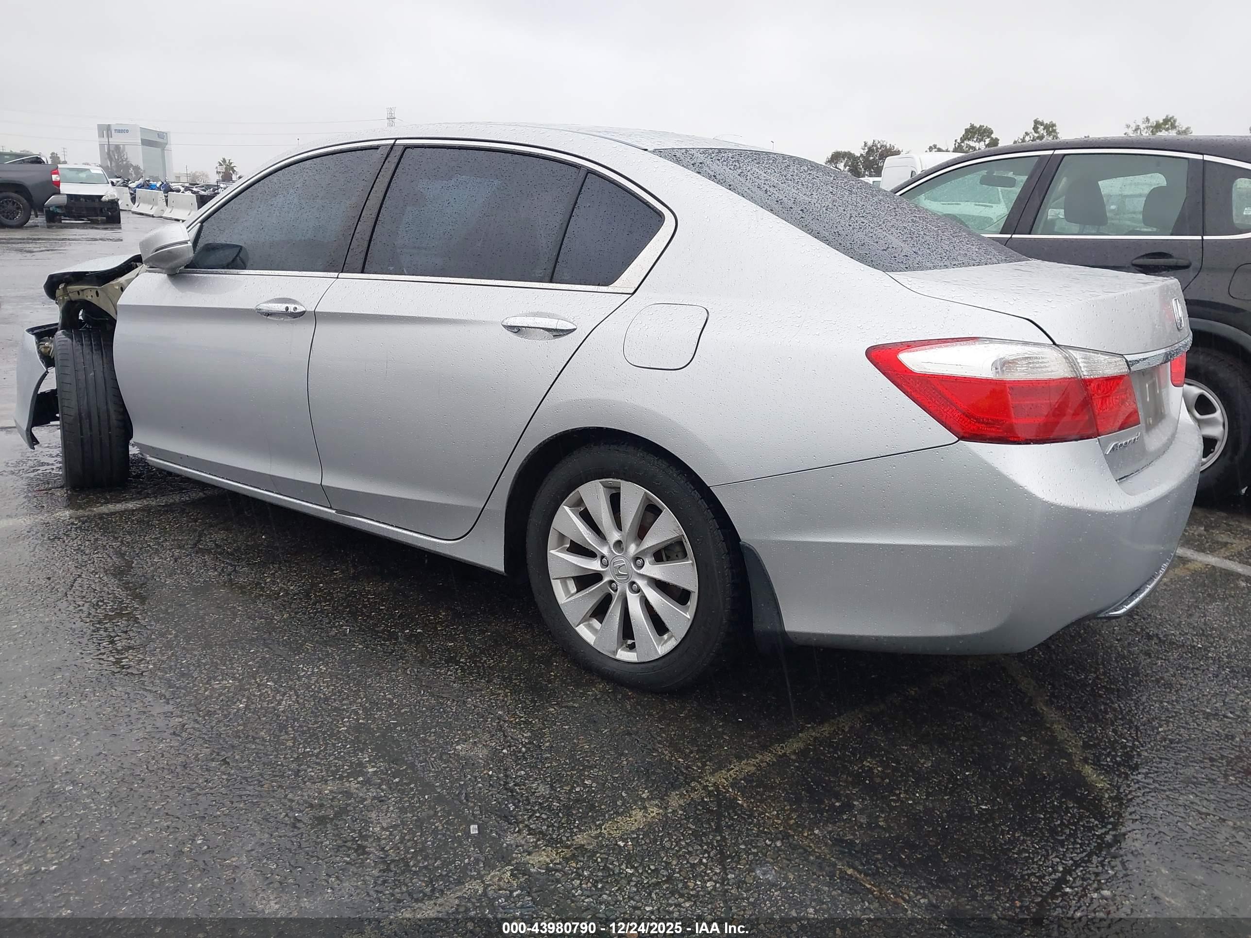 HONDA ACCORD image 3