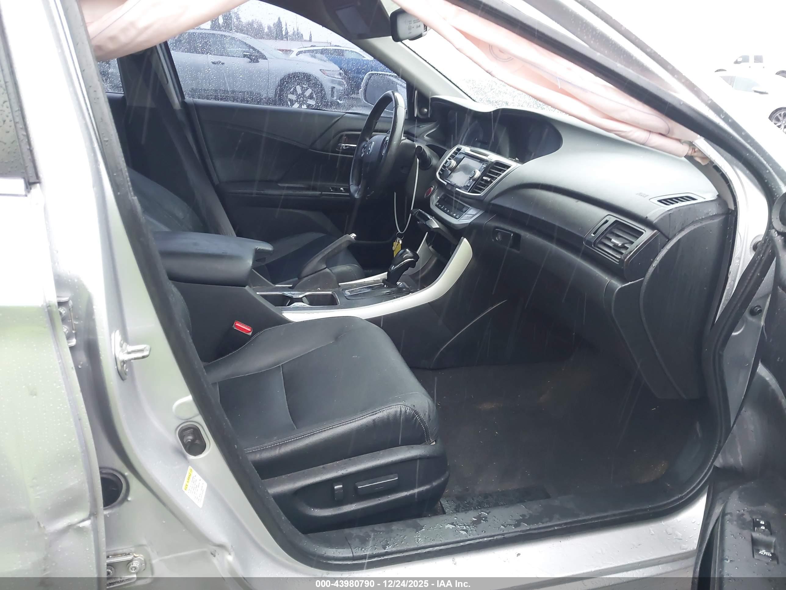 HONDA ACCORD image 5