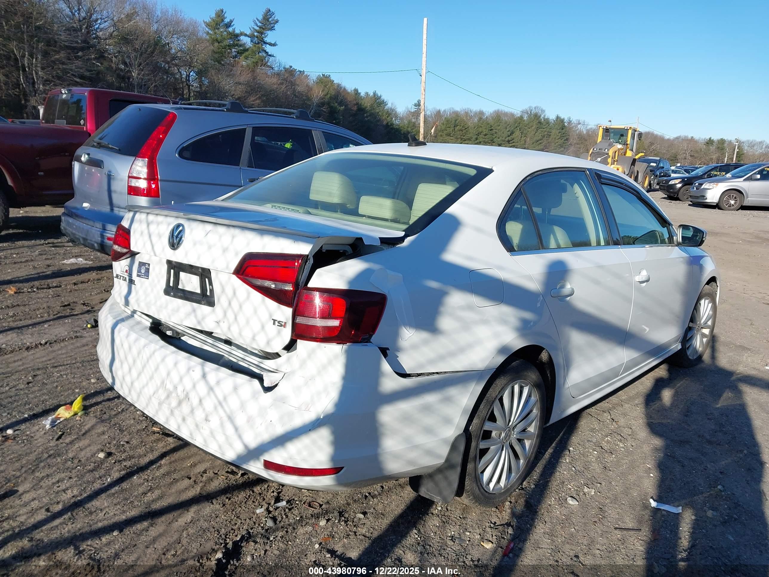 VOLKSWAGEN JETTA image 4