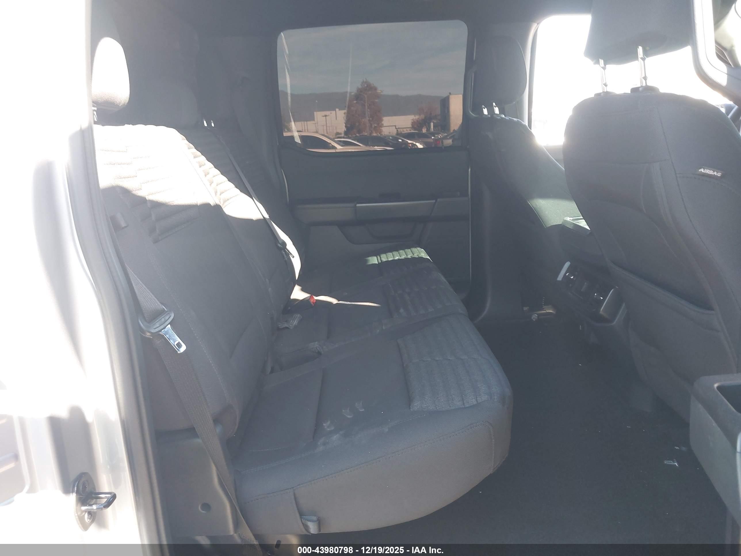 FORD F-150 image 8