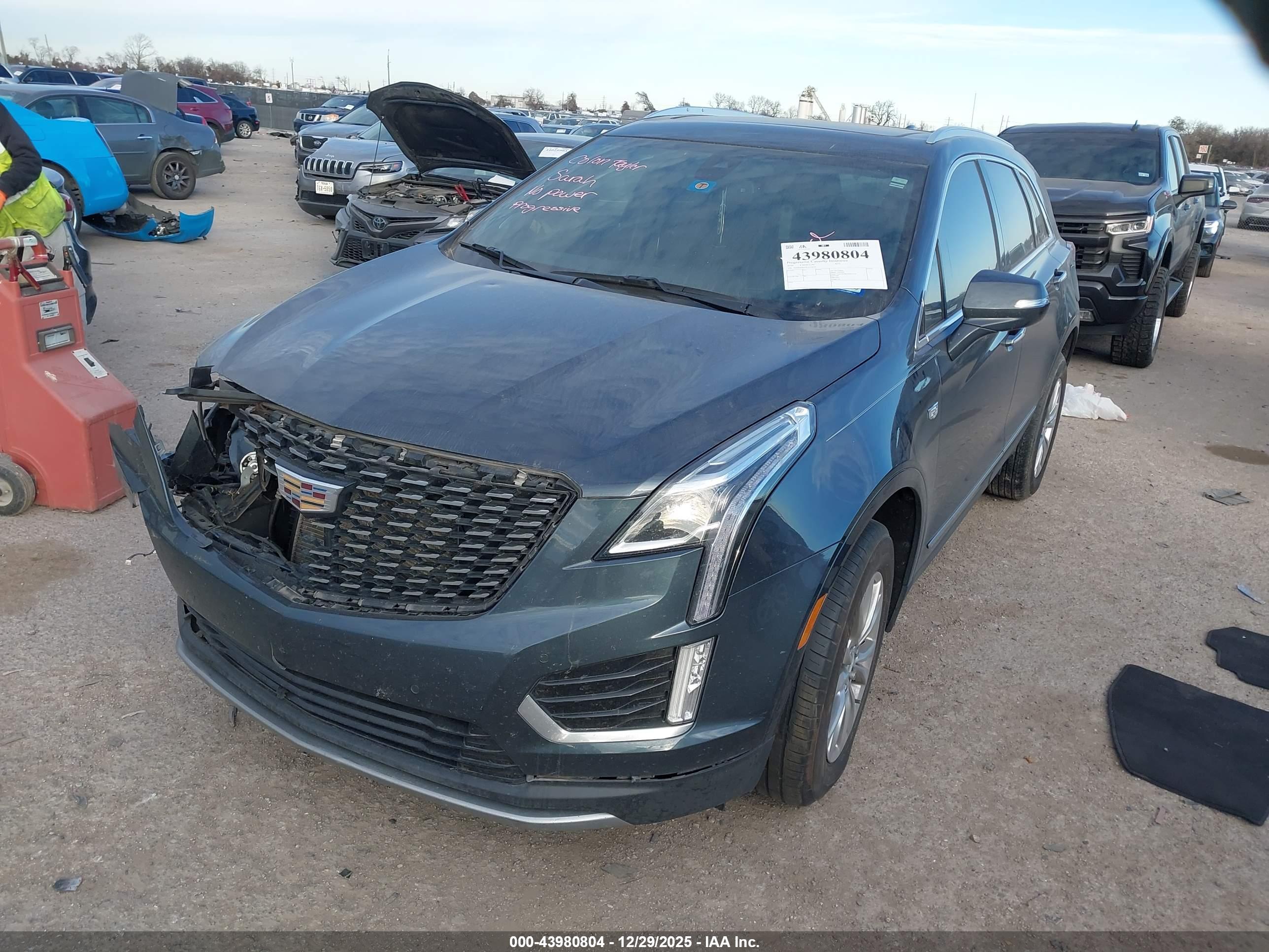 CADILLAC XT5 image 2