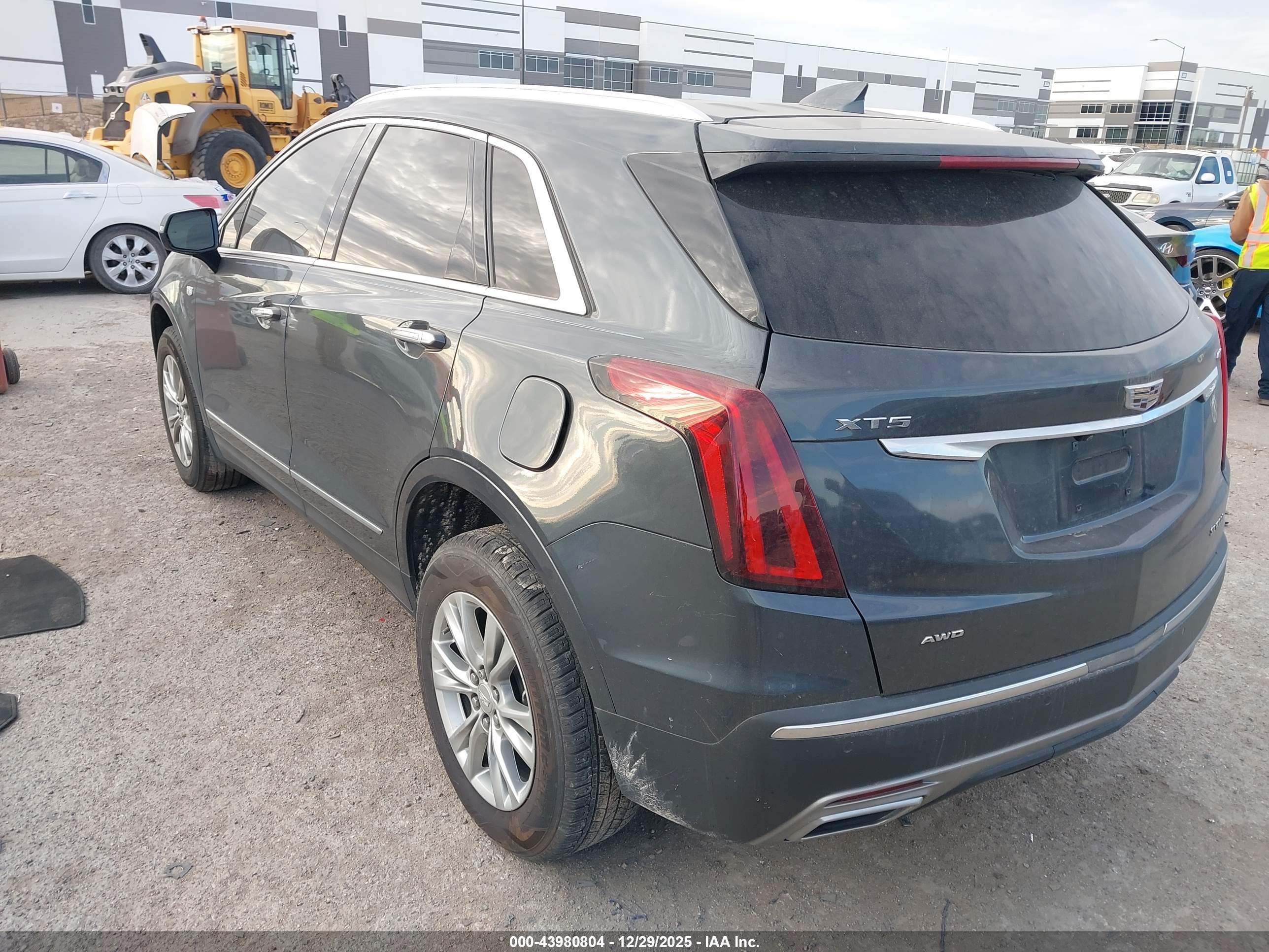 CADILLAC XT5 image 3