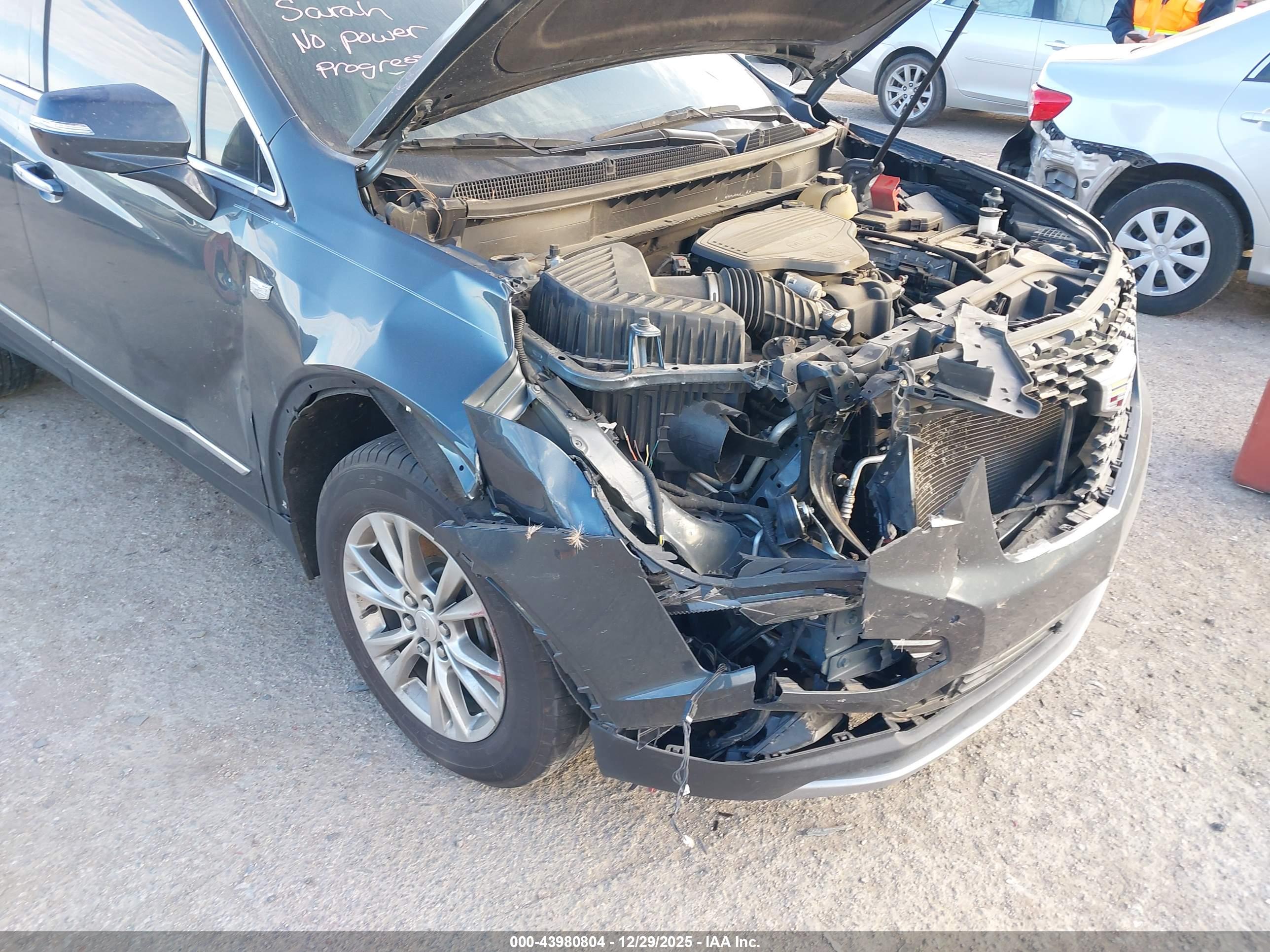 CADILLAC XT5 image 6