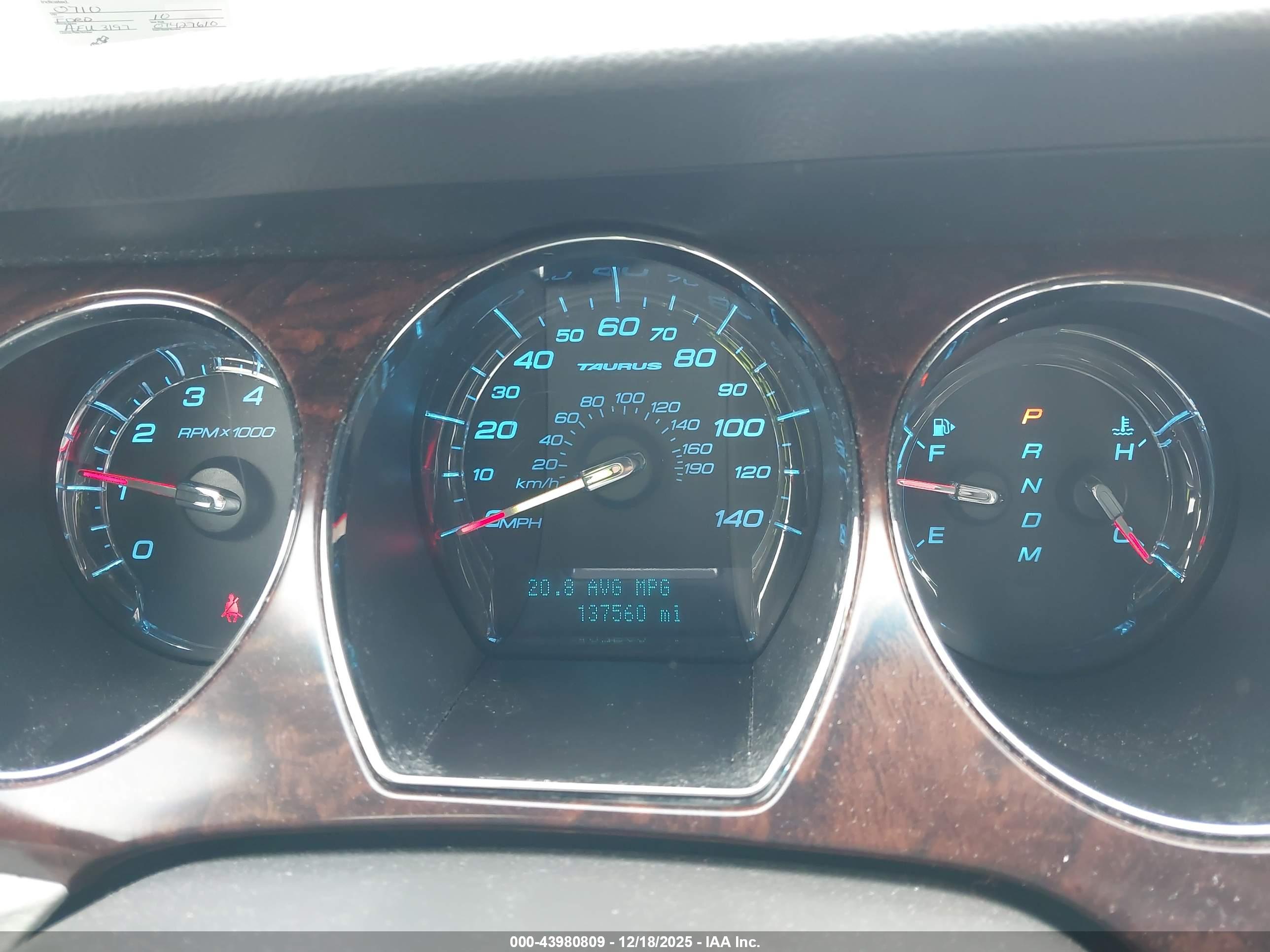 FORD TAURUS image 7
